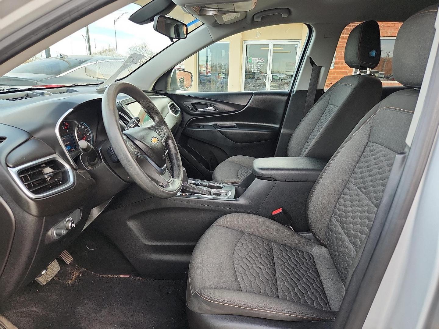 2019 SILVER /Black Chevrolet Equinox LT (2GNAXUEV5K6) with an 1.5L I-4 gasoline direct injection, DOHC, VVT variable valve control, intercooled turbo, regular unleaded, engine with 170HP engine, located at 4110 Avenue Q, Lubbock, 79412, 33.556553, -101.855820 - 02/17/2026 KEY IN ENVELOPE GOD - Photo#7