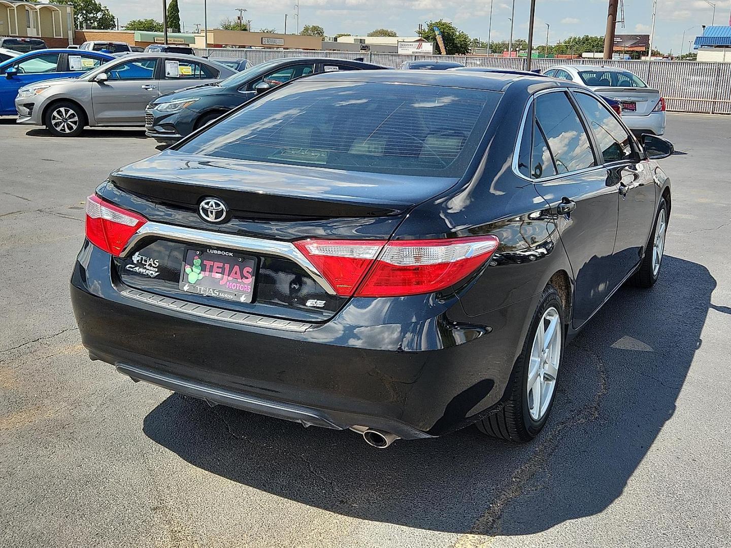 2017 Midnight Black Metallic - 218 /Black - 20 Toyota Camry SE (4T1BF1FK0HU) with an 2.5L I-4 DOHC, variable valve control, regular unleaded, engine with 178HP engine, located at 4110 Avenue Q, Lubbock, 79412, 33.556553, -101.855820 - Photo#1