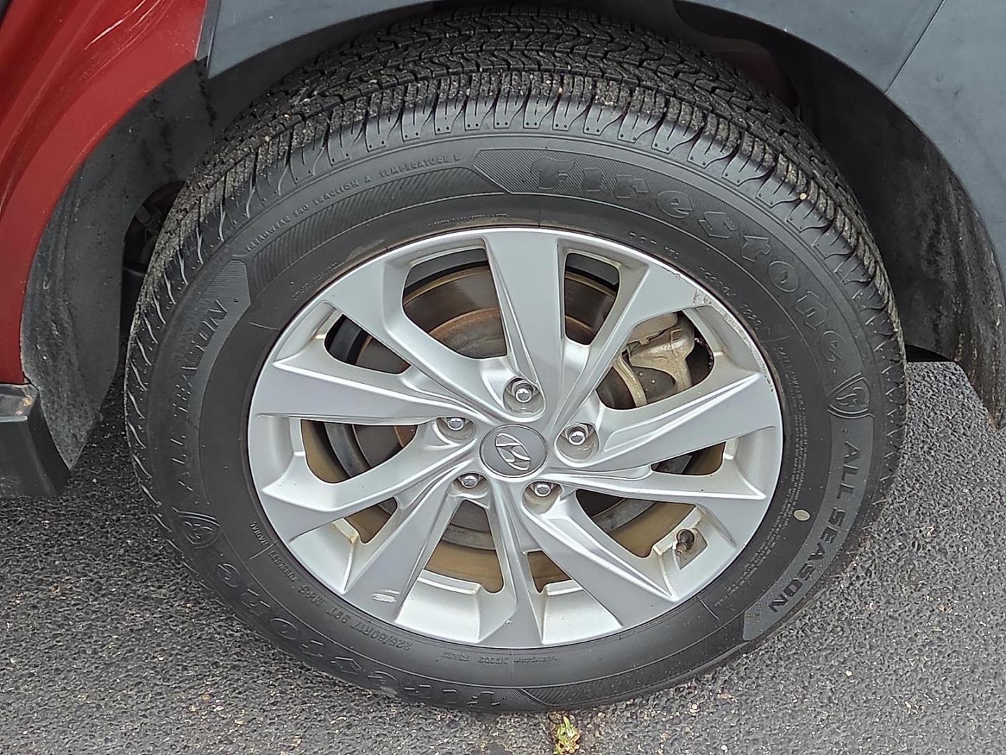 2019 Gemstone Red - R5R /Black - TRY Hyundai Tucson SE (KM8J23A40KU) with an Nu 2L I-4 gasoline direct injection, DOHC, D-CVVT variable valve control, regular unleaded, engine with 161HP engine, located at 4110 Avenue Q, Lubbock, 79412, 33.556553, -101.855820 - Photo#4