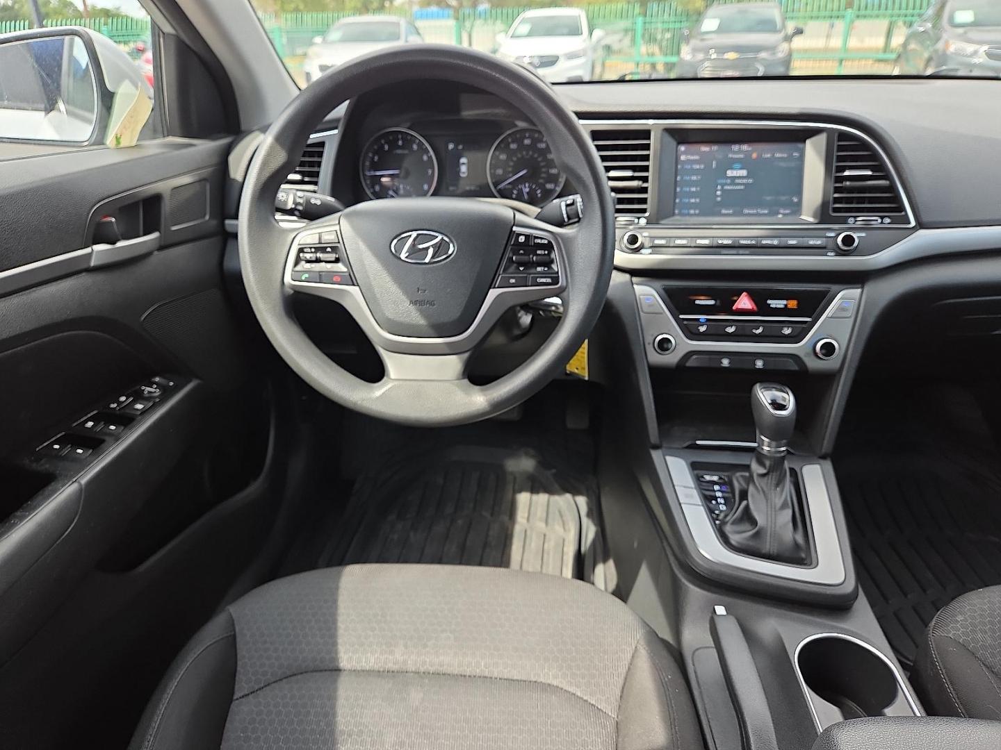2018 Symphony Silver - Y8 /Black - CT Hyundai Elantra SEL (5NPD84LF5JH) with an Nu 2L I-4 DOHC, D-CVVT variable valve control, regular unleaded, engine with 147HP engine, located at 4110 Avenue Q, Lubbock, 79412, 33.556553, -101.855820 - Photo#7