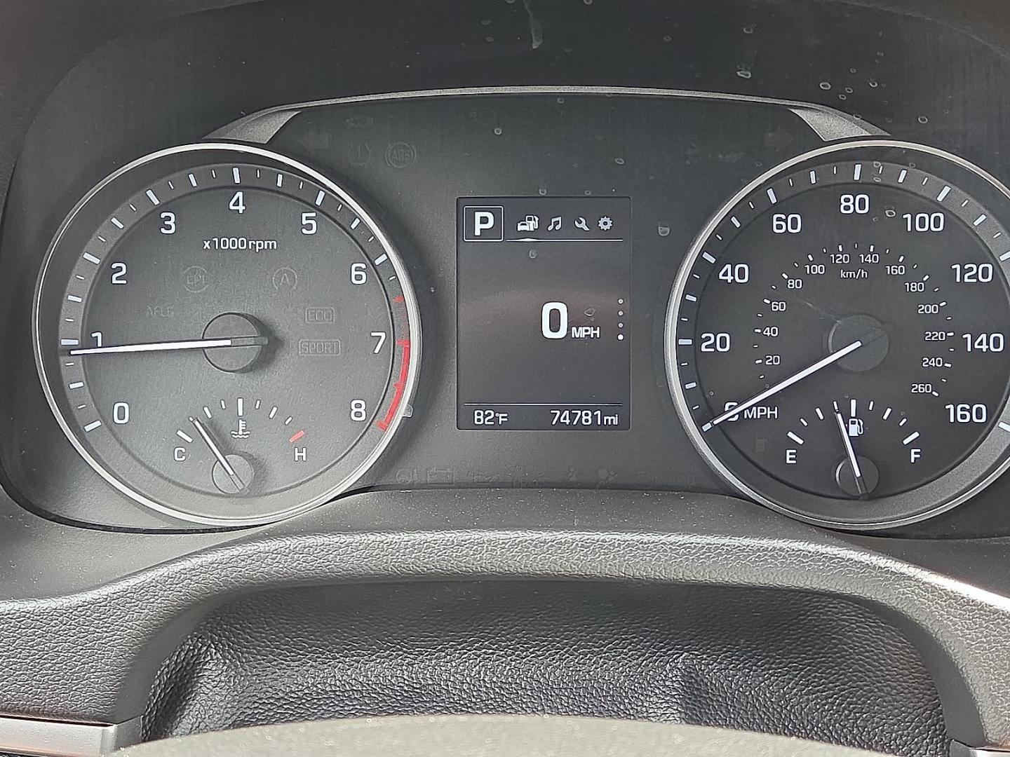 2018 Symphony Silver - Y8 /Black - CT Hyundai Elantra SEL (5NPD84LF5JH) with an Nu 2L I-4 DOHC, D-CVVT variable valve control, regular unleaded, engine with 147HP engine, located at 4110 Avenue Q, Lubbock, 79412, 33.556553, -101.855820 - Photo#11