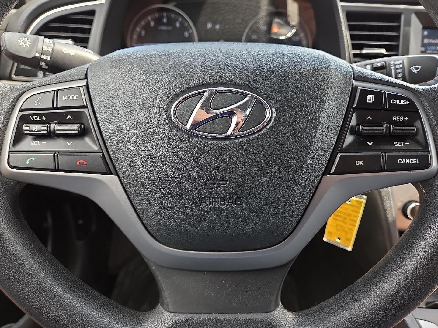 2018 Symphony Silver - Y8 /Black - CT Hyundai Elantra SEL (5NPD84LF5JH) with an Nu 2L I-4 DOHC, D-CVVT variable valve control, regular unleaded, engine with 147HP engine, located at 4110 Avenue Q, Lubbock, 79412, 33.556553, -101.855820 - Photo#12