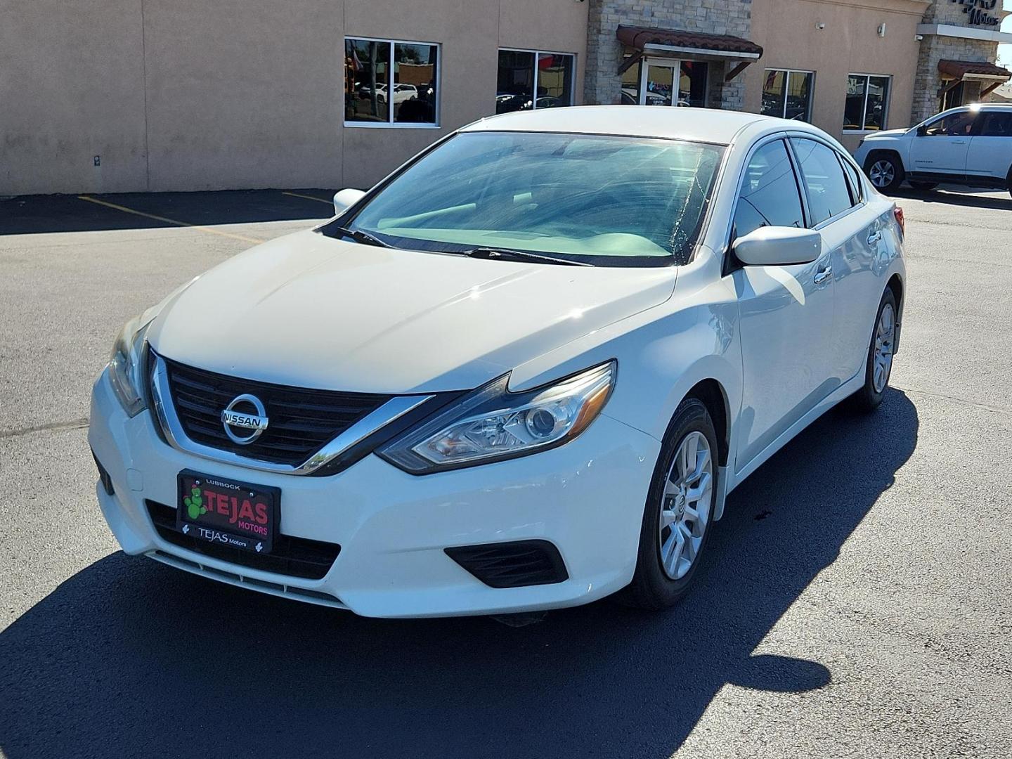 2018 WHITE Nissan Altima 2.5 S (1N4AL3AP3JC) with an 2.5L I-4 DOHC, variable valve control, regular unleaded, engine with 179HP engine, located at 4110 Avenue Q, Lubbock, 79412, 33.556553, -101.855820 - 09/10/2024 INSPECTION IN ENVELOPE GOD 09/12/2024 KEY IN ENVELOPE GOD - Photo#3