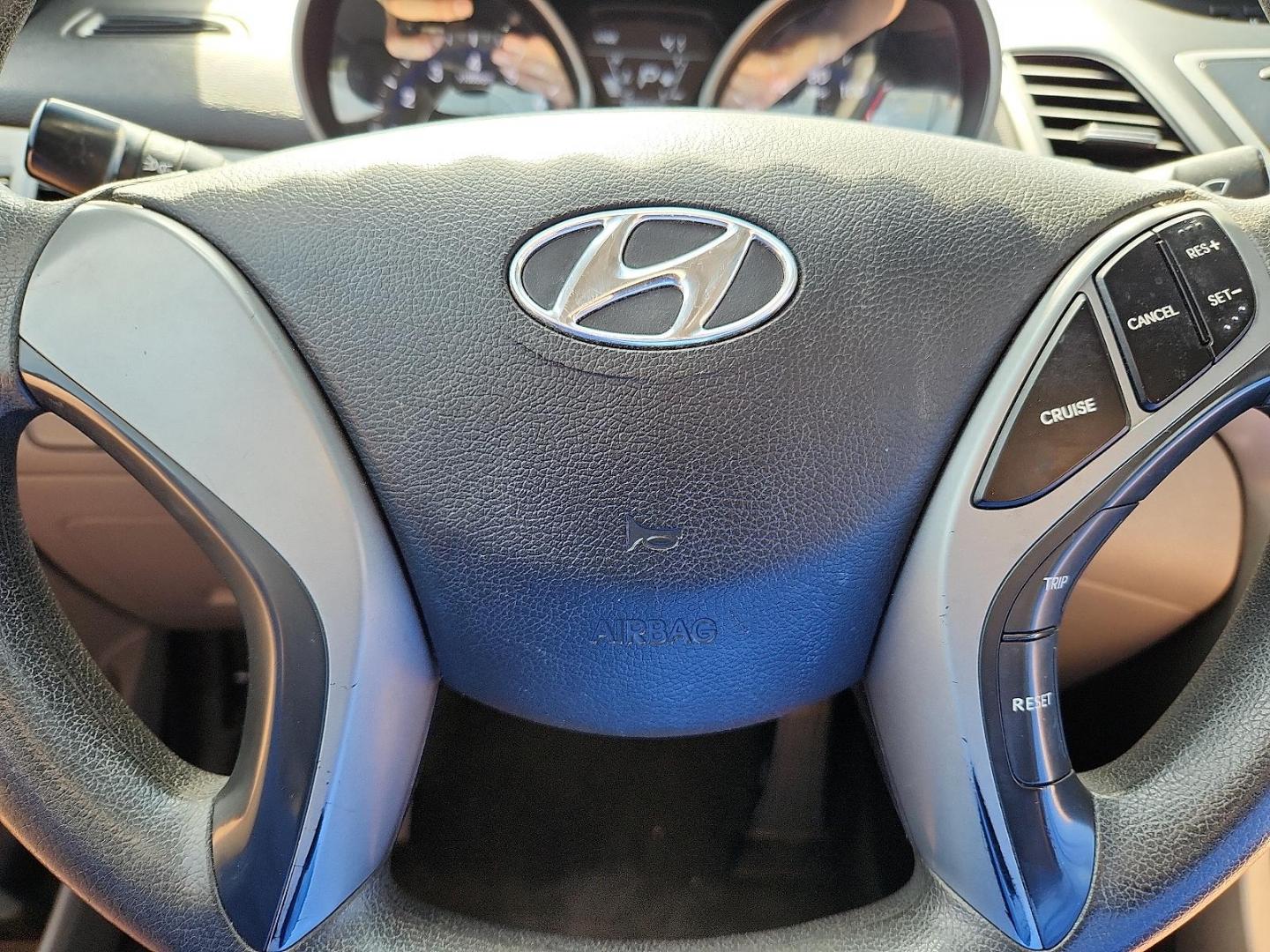 2016 Venetian Red - TR /Gray - RAS Hyundai Elantra SE (5NPDH4AE8GH) with an Nu 1.8L I-4 DOHC, D-CVVT variable valve control, regular unleaded, engine with 145HP engine, located at 4110 Avenue Q, Lubbock, 79412, 33.556553, -101.855820 - Photo#12