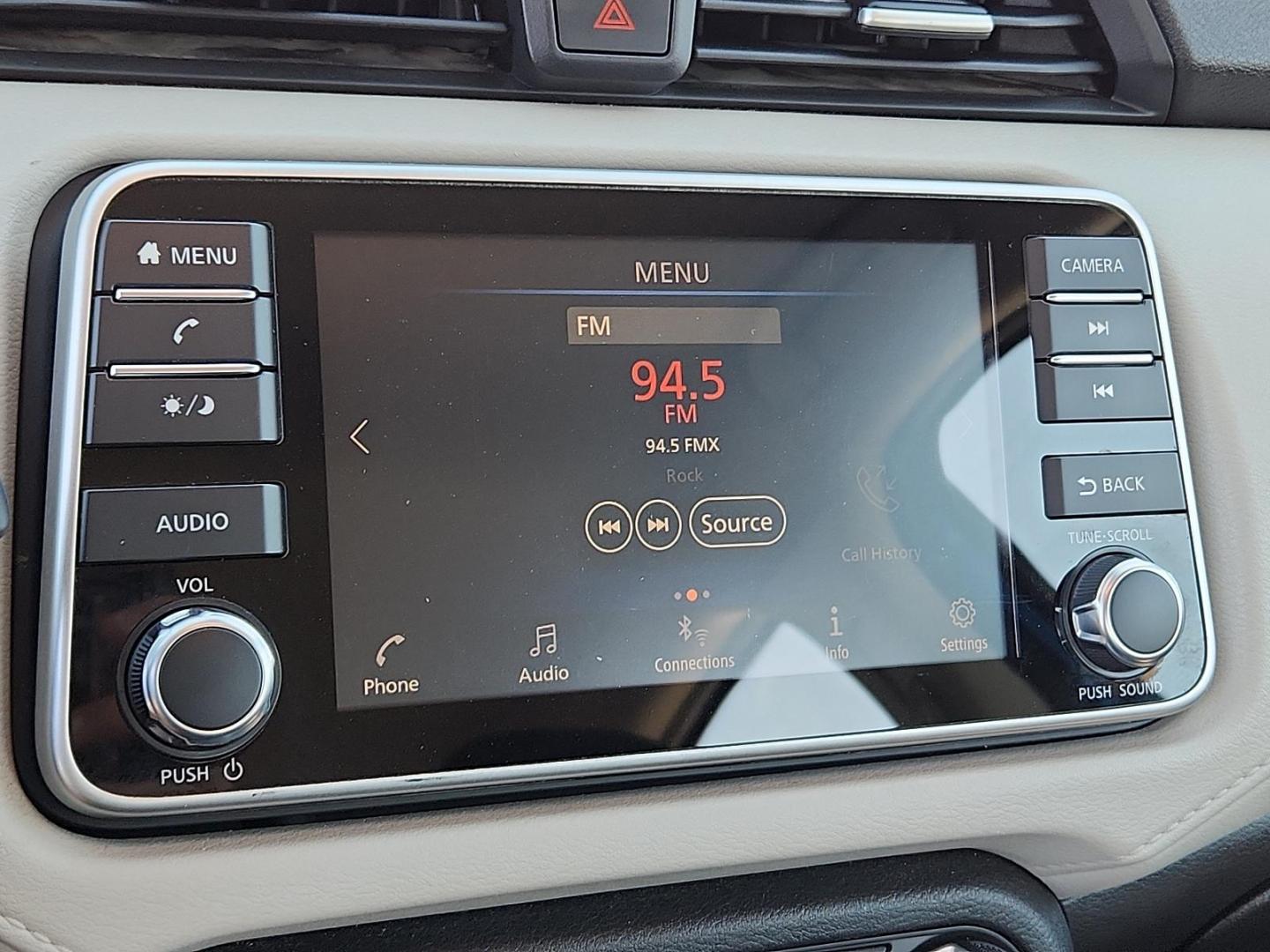 2021 BLUE Nissan Versa SV Xtronic CVT (3N1CN8EV9ML) with an 1.6L I-4 DOHC, variable valve control, regular unleaded, engine with 122HP engine, located at 4110 Avenue Q, Lubbock, 79412, 33.556553, -101.855820 - 09/21/2024 INSPECTION IN ENVELOPE GOD 09/27/2024 KEY IN ENVELOPE GOD - Photo#8