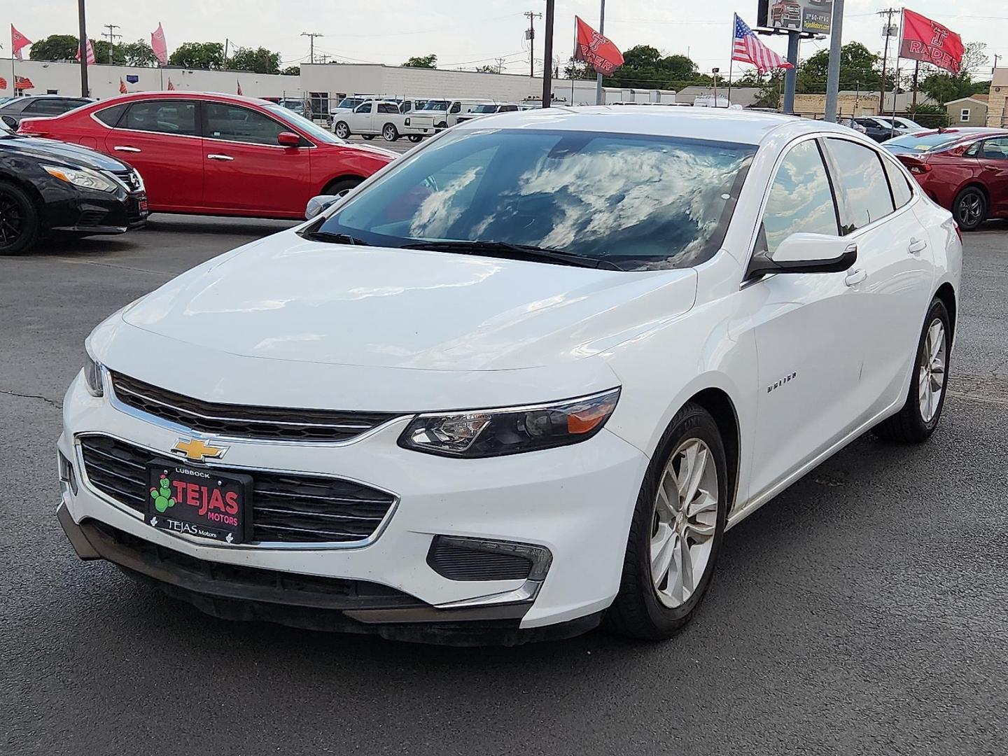 2018 WHITE Chevrolet Malibu LT (1G1ZD5ST0JF) with an ECOTEC 1.5L I-4 gasoline direct injection, DOHC, VVT variable valve control, intercooled turbo, regular unleaded, engine with 160HP engine, located at 4110 Avenue Q, Lubbock, 79412, 33.556553, -101.855820 - 05/13/2025 KEY IN ENVELOPE GOD - Photo#3