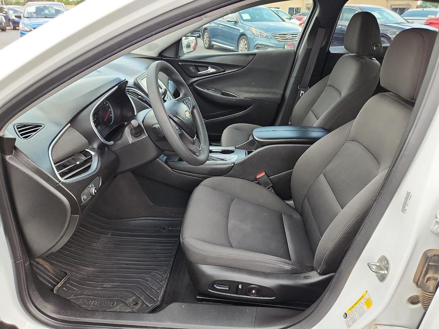 2018 WHITE Chevrolet Malibu LT (1G1ZD5ST0JF) with an ECOTEC 1.5L I-4 gasoline direct injection, DOHC, VVT variable valve control, intercooled turbo, regular unleaded, engine with 160HP engine, located at 4110 Avenue Q, Lubbock, 79412, 33.556553, -101.855820 - 05/13/2025 KEY IN ENVELOPE GOD - Photo#6