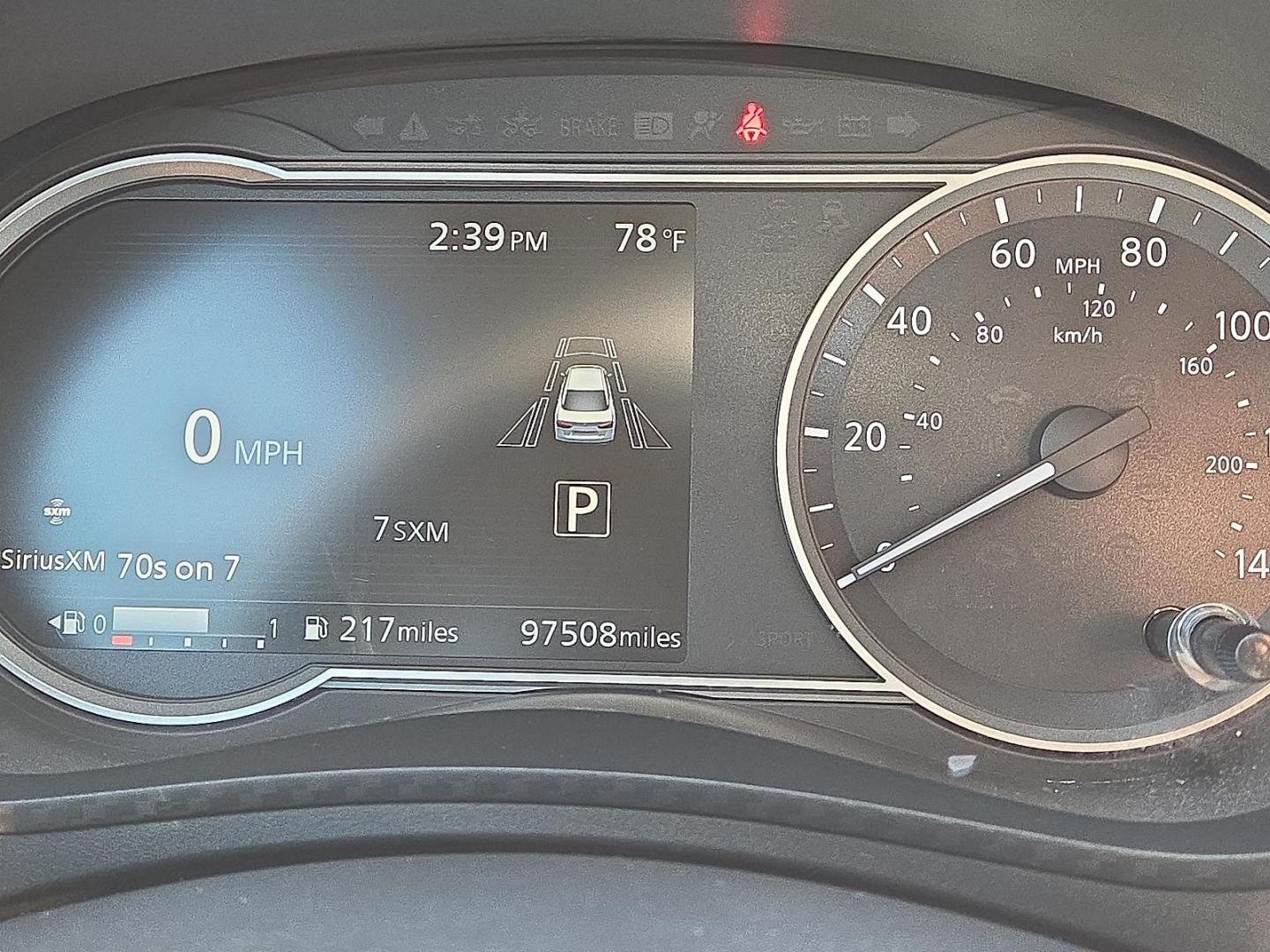 2020 Aspen White TriCoat Pearl - QAC /Graphite - K Nissan Versa SV Xtronic CVT (3N1CN8EV1LL) with an 1.6L I-4 DOHC, variable valve control, regular unleaded, engine with 122HP engine, located at 4110 Avenue Q, Lubbock, 79412, 33.556553, -101.855820 - Photo#11