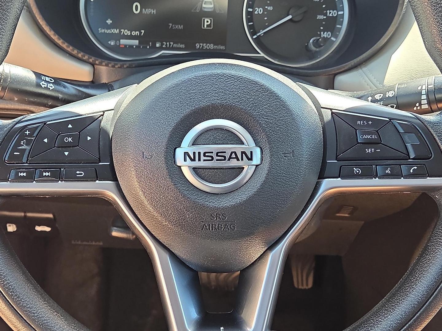 2020 Aspen White TriCoat Pearl - QAC /Graphite - K Nissan Versa SV Xtronic CVT (3N1CN8EV1LL) with an 1.6L I-4 DOHC, variable valve control, regular unleaded, engine with 122HP engine, located at 4110 Avenue Q, Lubbock, 79412, 33.556553, -101.855820 - Photo#13