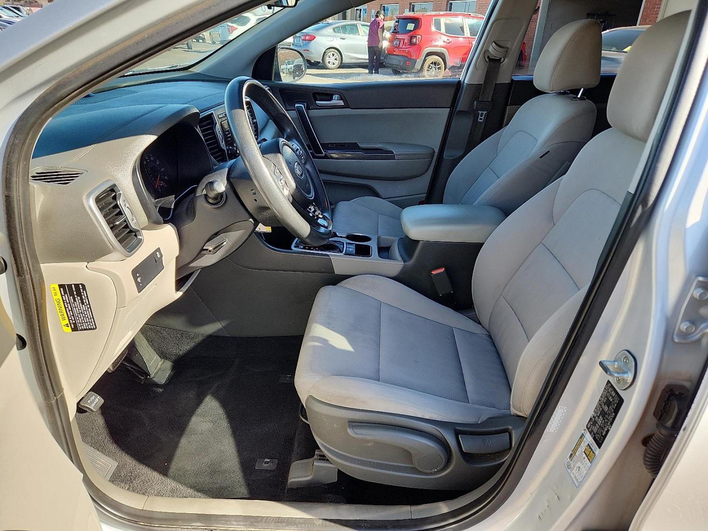 2017 Sparkling Silver - KCS /Gray - GBU Kia Sportage LX (KNDPM3AC4H7) with an Theta II 2.4L I-4 gasoline direct injection, DOHC, D-CVVT variable valve control, regular unleaded, engine with 181HP engine, located at 4110 Avenue Q, Lubbock, 79412, 33.556553, -101.855820 - Photo#6