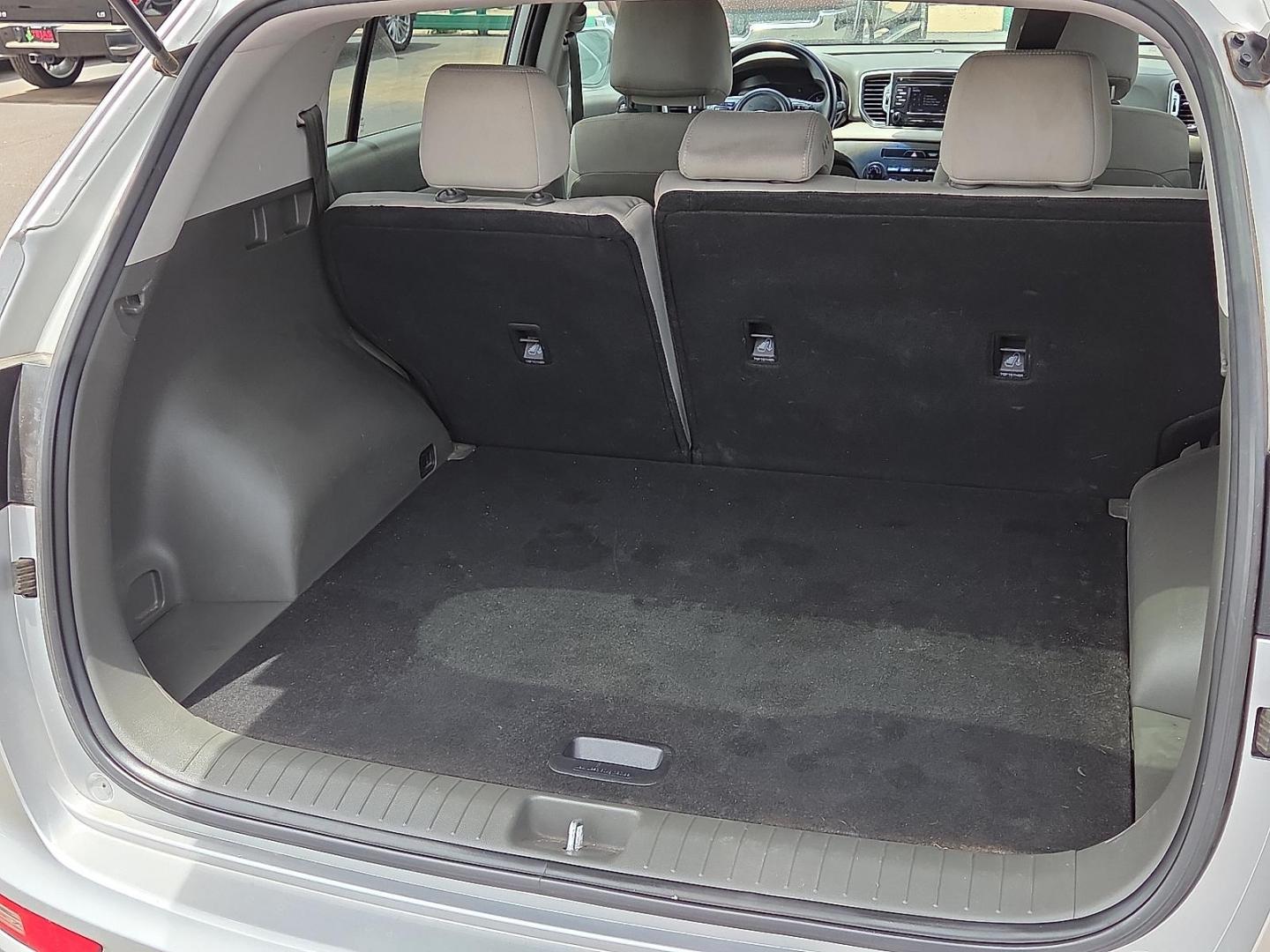 2017 Sparkling Silver - KCS /Gray - GBU Kia Sportage LX (KNDPM3AC4H7) with an Theta II 2.4L I-4 gasoline direct injection, DOHC, D-CVVT variable valve control, regular unleaded, engine with 181HP engine, located at 4110 Avenue Q, Lubbock, 79412, 33.556553, -101.855820- Photo#5