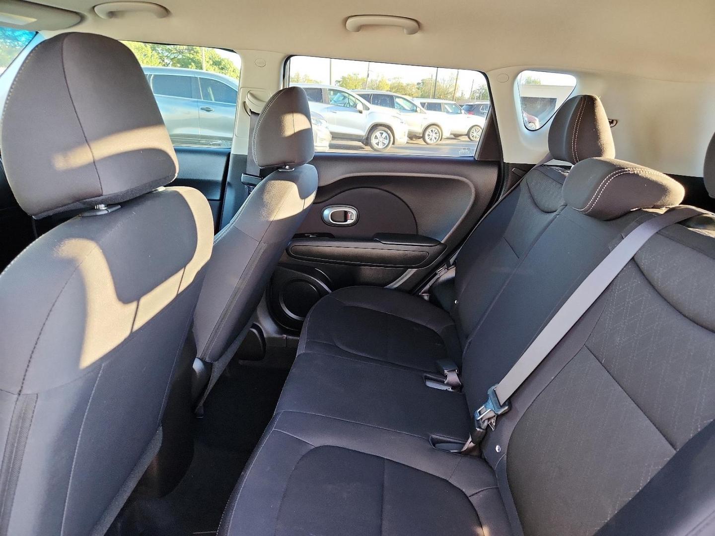 2019 GRAY Kia Soul Base (KNDJN2A23K7) with an Engine: 1.6L GDI DOHC Dual CVVT I4 engine, located at 4110 Avenue Q, Lubbock, 79412, 33.556553, -101.855820 - 10/30/2024 INSPECTION IN ENVELOPE GOD 10/31/2024 KEY IN ENVELOPE GOD - Photo#4