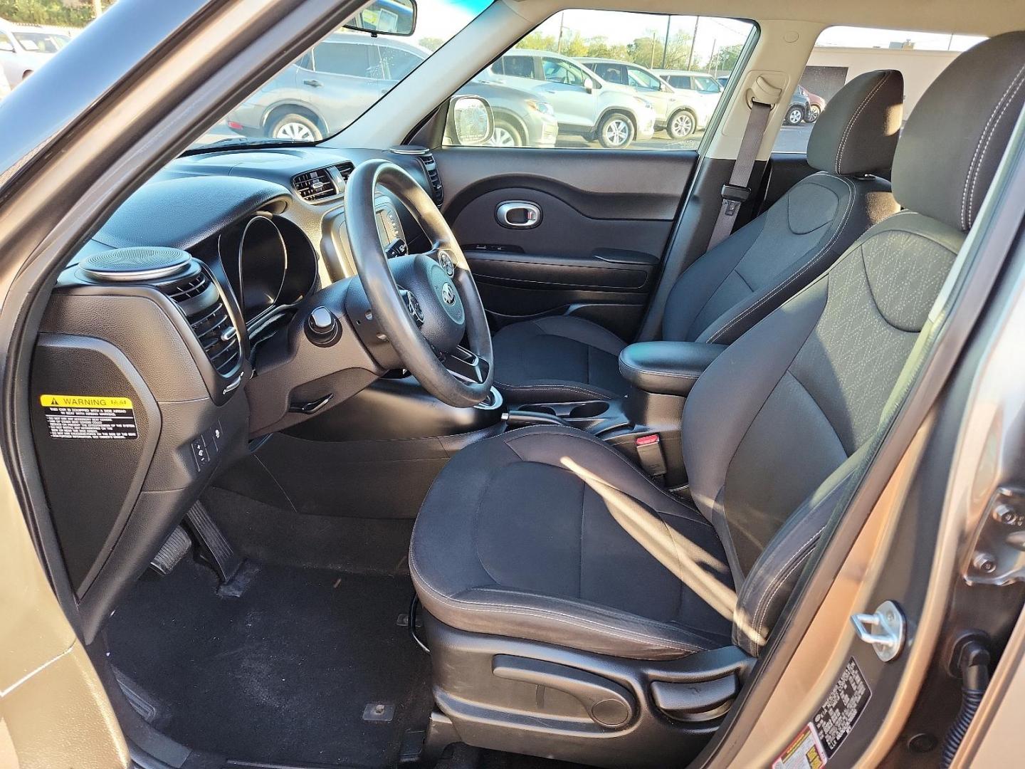 2019 GRAY Kia Soul Base (KNDJN2A23K7) with an Engine: 1.6L GDI DOHC Dual CVVT I4 engine, located at 4110 Avenue Q, Lubbock, 79412, 33.556553, -101.855820 - 10/30/2024 INSPECTION IN ENVELOPE GOD 10/31/2024 KEY IN ENVELOPE GOD - Photo#6