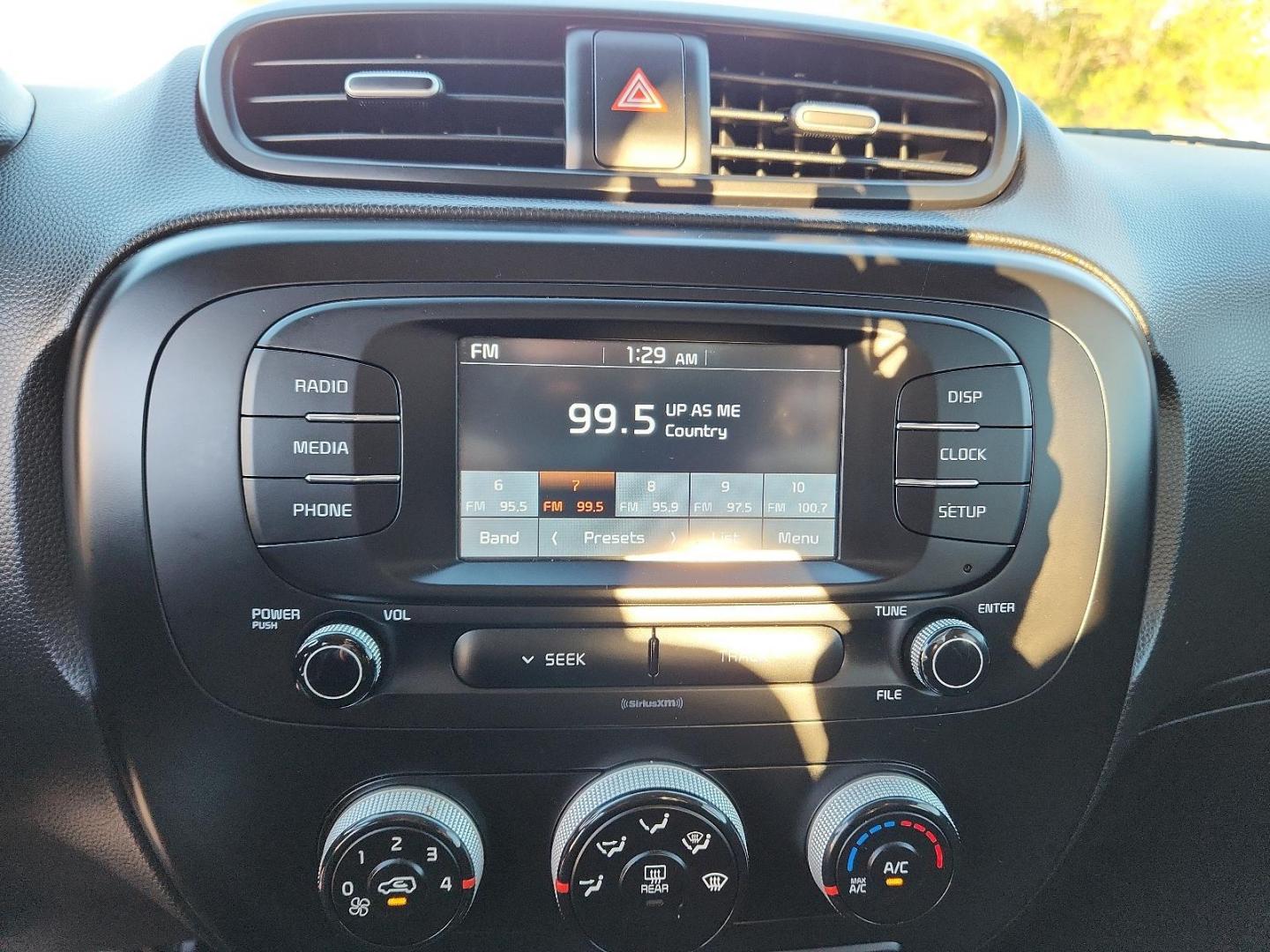 2019 GRAY Kia Soul Base (KNDJN2A23K7) with an Engine: 1.6L GDI DOHC Dual CVVT I4 engine, located at 4110 Avenue Q, Lubbock, 79412, 33.556553, -101.855820 - 10/30/2024 INSPECTION IN ENVELOPE GOD 10/31/2024 KEY IN ENVELOPE GOD - Photo#8