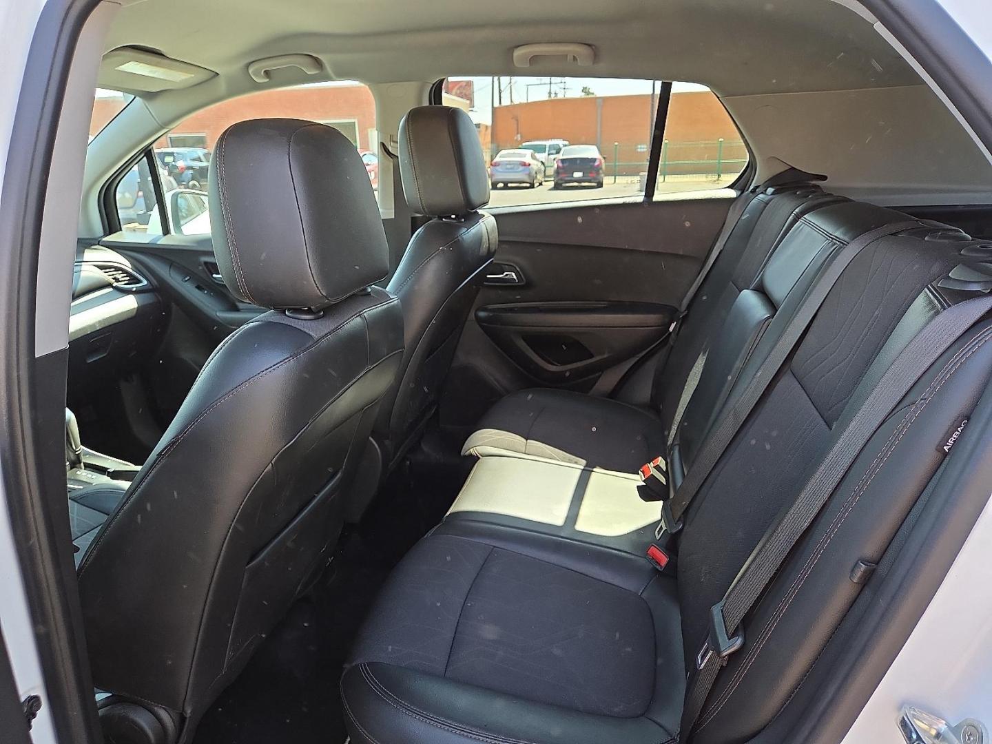 2020 Summit White - GAZ /Jet Black - AES Chevrolet Trax FWD LT (KL7CJLSB5LB) with an ECOTEC 1.4L I-4 DOHC, variable valve control, intercooled turbo, regular unleaded, engine with 138HP engine, located at 4110 Avenue Q, Lubbock, 79412, 33.556553, -101.855820 - Photo#7