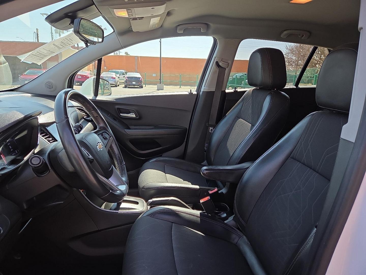 2020 Summit White - GAZ /Jet Black - AES Chevrolet Trax FWD LT (KL7CJLSB5LB) with an ECOTEC 1.4L I-4 DOHC, variable valve control, intercooled turbo, regular unleaded, engine with 138HP engine, located at 4110 Avenue Q, Lubbock, 79412, 33.556553, -101.855820 - Photo#10