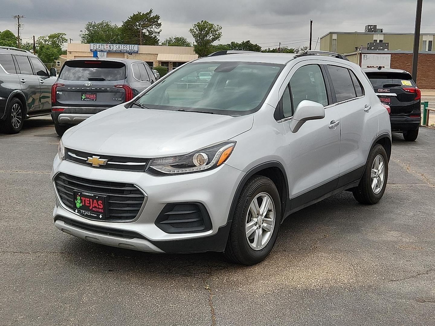 2018 Silver Ice Metallic - GAN /Jet Black/Light Ash Gray - AFQ Chevrolet Trax LT (KL7CJLSBXJB) with an ECOTEC 1.4L I-4 DOHC, VVT variable valve control, intercooled turbo, regular unleaded, engine with 138HP engine, located at 4110 Avenue Q, Lubbock, 79412, 33.556553, -101.855820 - Photo#1