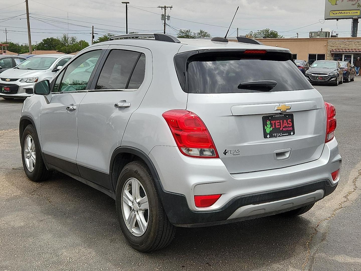 2018 Silver Ice Metallic - GAN /Jet Black/Light Ash Gray - AFQ Chevrolet Trax LT (KL7CJLSBXJB) with an ECOTEC 1.4L I-4 DOHC, VVT variable valve control, intercooled turbo, regular unleaded, engine with 138HP engine, located at 4110 Avenue Q, Lubbock, 79412, 33.556553, -101.855820 - Photo#2