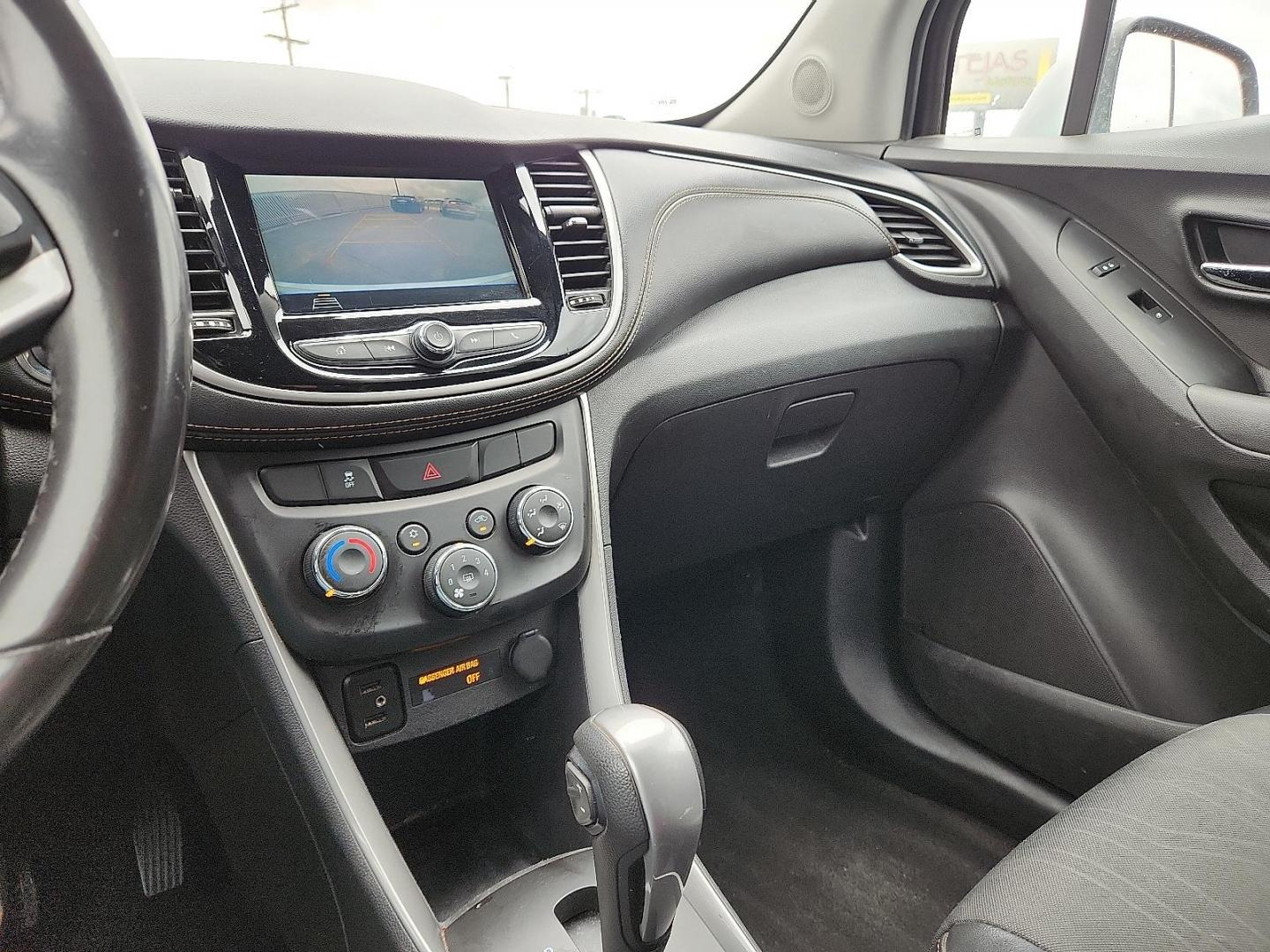 2018 Silver Ice Metallic - GAN /Jet Black/Light Ash Gray - AFQ Chevrolet Trax LT (KL7CJLSBXJB) with an ECOTEC 1.4L I-4 DOHC, VVT variable valve control, intercooled turbo, regular unleaded, engine with 138HP engine, located at 4110 Avenue Q, Lubbock, 79412, 33.556553, -101.855820 - Photo#11