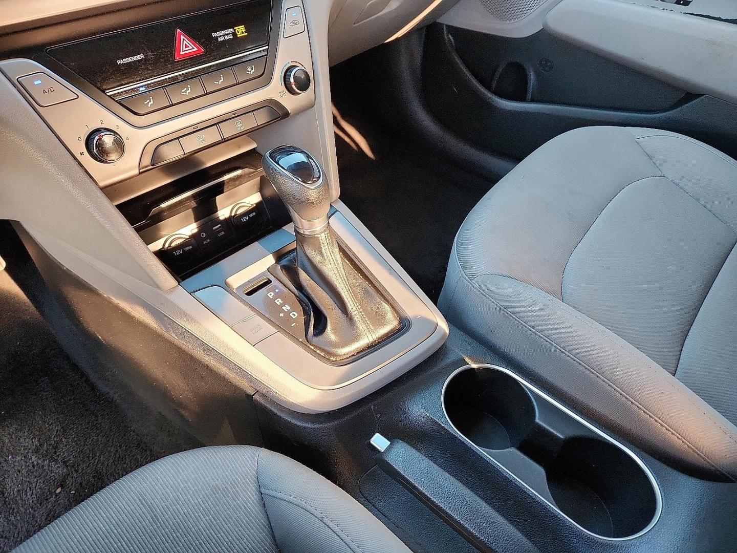 2018 Machine Gray - 2C /Gray - PK Hyundai Elantra SEL (5NPD84LF6JH) with an Nu 2L I-4 DOHC, D-CVVT variable valve control, regular unleaded, engine with 147HP engine, located at 4110 Avenue Q, Lubbock, 79412, 33.556553, -101.855820 - Photo#11