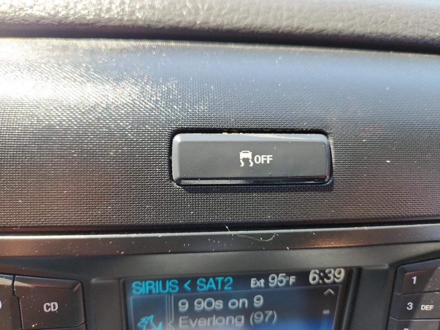 2014 Oxford White - YZ /Steel Gray - GS Ford F-150 XLT (1FTFW1CF2EF) with an 5L V-8 DOHC, variable valve control, regular unleaded, engine with 360HP engine, located at 4110 Avenue Q, Lubbock, 79412, 33.556553, -101.855820 - Photo#9