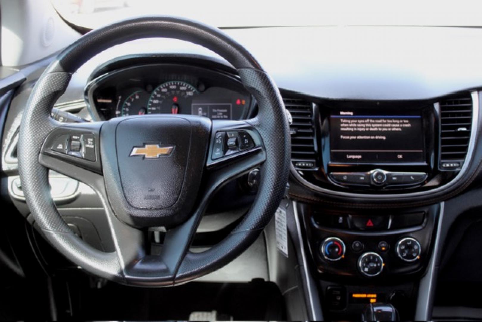 2021 BLACK Chevrolet Trax LS (KL7CJKSB0MB) with an ENGINE, ECOTEC TURBO 1.4L VARIABLE VALVE TIMING DOHC 4-CYLINDER SEQUENTIAL MFI engine, located at 4110 Avenue Q, Lubbock, 79412, 33.556553, -101.855820 - 01/20/2024 KEY INENVELOPE GOD- Photo#5