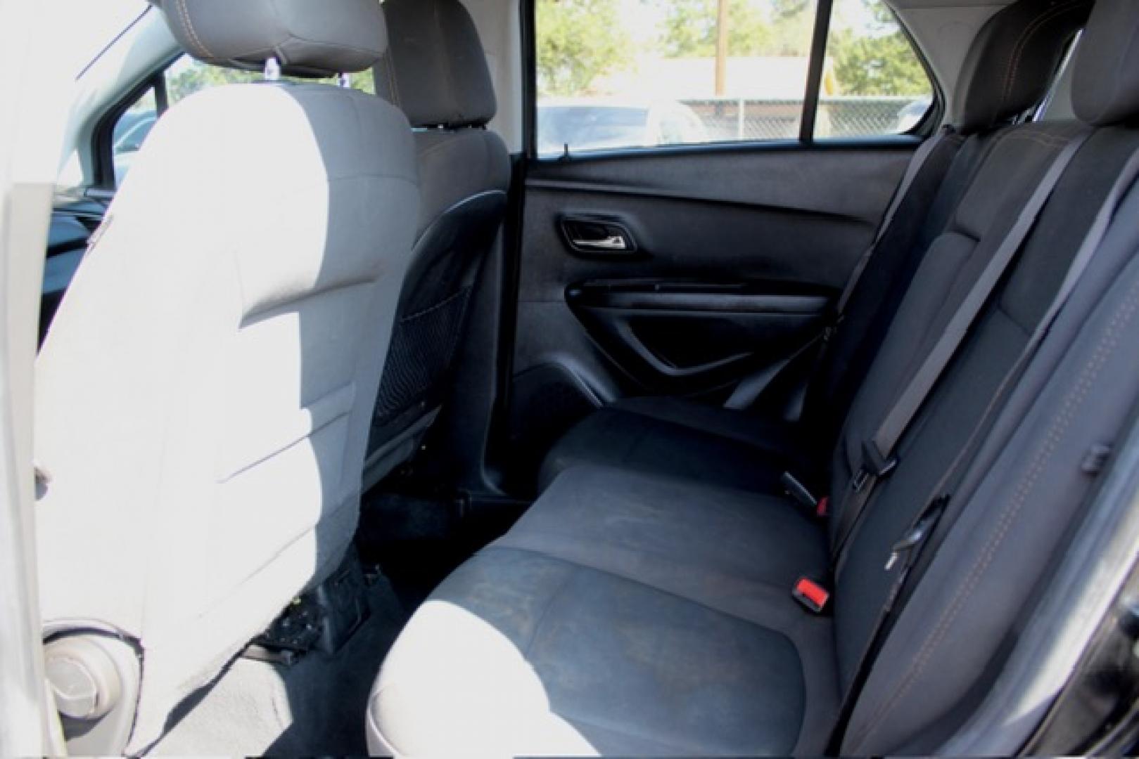 2021 BLACK Chevrolet Trax LS (KL7CJKSB0MB) with an ENGINE, ECOTEC TURBO 1.4L VARIABLE VALVE TIMING DOHC 4-CYLINDER SEQUENTIAL MFI engine, located at 4110 Avenue Q, Lubbock, 79412, 33.556553, -101.855820 - 01/20/2024 KEY INENVELOPE GOD- Photo#6