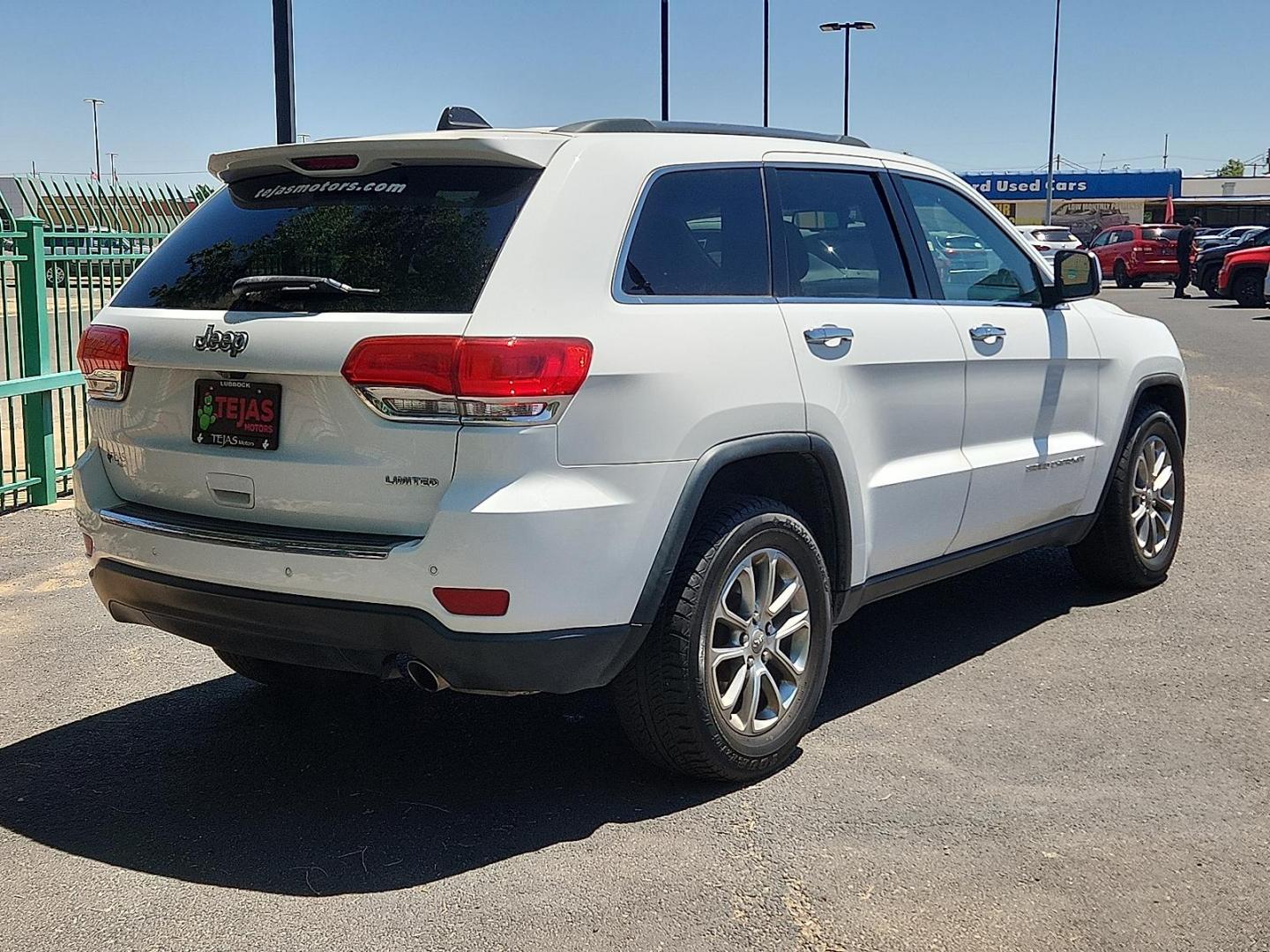 2015 Bright White Clearcoat - PW7 /Black - X9 Jeep Grand Cherokee Limited (1C4RJEBG4FC) with an 3.6L V-6 DOHC, variable valve control, regular unleaded, engine with 290HP engine, located at 4110 Avenue Q, Lubbock, 79412, 33.556553, -101.855820 - Photo#3
