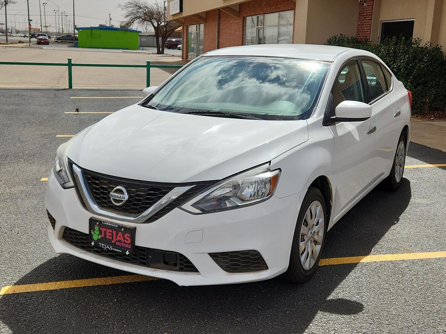 2019 WHITE Nissan Sentra S (3N1AB7AP0KY) with an 1.8L I-4 DOHC, variable valve control, regular unleaded, engine with 124HP engine, located at 4110 Avenue Q, Lubbock, 79412, 33.556553, -101.855820 - Photo#3