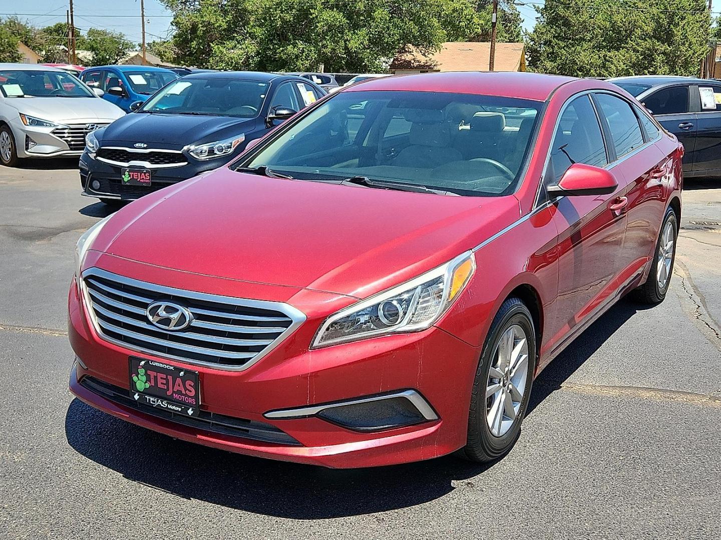 2016 Venetian Red Hyundai Sonata SE (5NPE24AF9GH) with an 2.4L I-4 gasoline direct injection, DOHC, variable valve control, regular unleaded, engine with 185HP engine, located at 4110 Avenue Q, Lubbock, 79412, 33.556553, -101.855820 - 02/20/2025 KEY IN ENVELOPE GOD - Photo#3