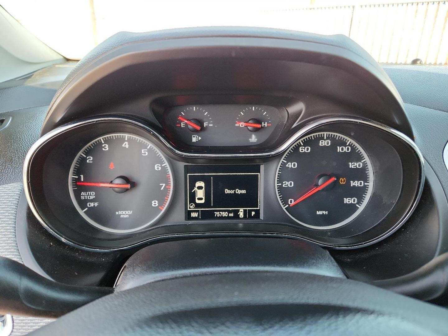 2019 WHITE Chevrolet Cruze LS (1G1BC5SM4K7) with an 1.4L I-4 gasoline direct injection, DOHC, VVT variable valve control, intercooled turbo, regular unleaded, engine with 153HP engine, located at 4110 Avenue Q, Lubbock, 79412, 33.556553, -101.855820 - Photo#9