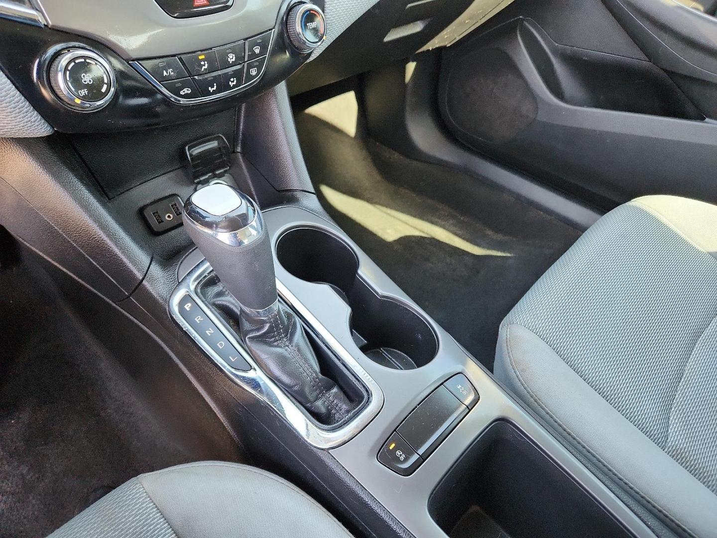 2019 WHITE Chevrolet Cruze LS (1G1BC5SM4K7) with an 1.4L I-4 gasoline direct injection, DOHC, VVT variable valve control, intercooled turbo, regular unleaded, engine with 153HP engine, located at 4110 Avenue Q, Lubbock, 79412, 33.556553, -101.855820 - Photo#11