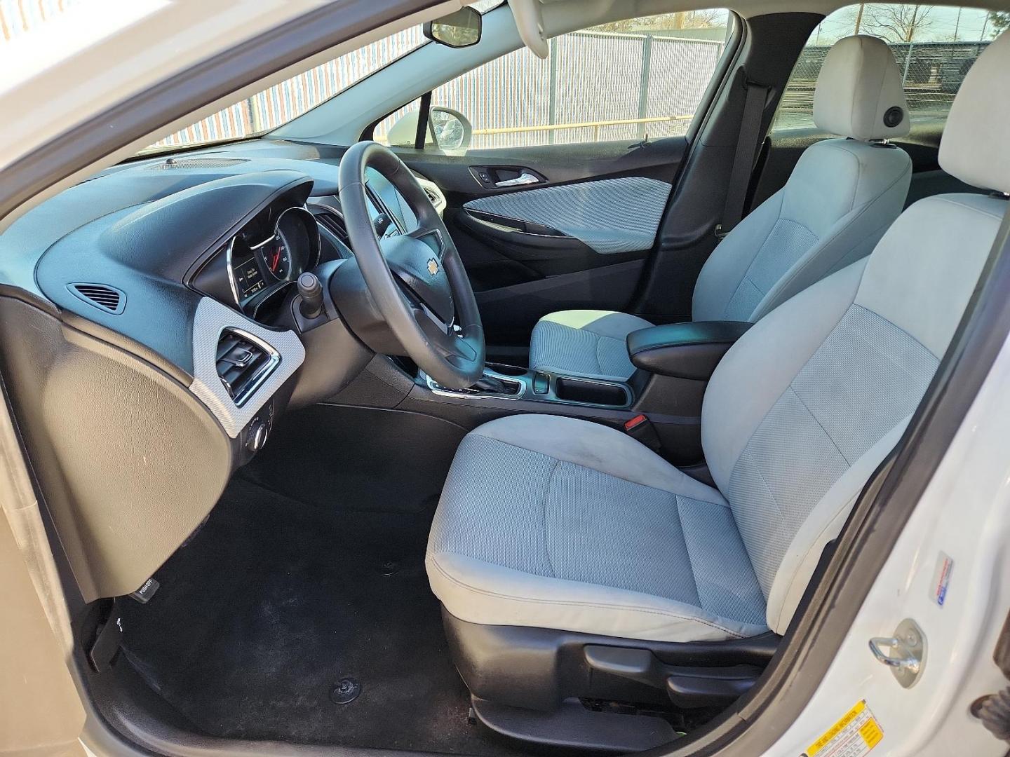 2019 WHITE Chevrolet Cruze LS (1G1BC5SM4K7) with an 1.4L I-4 gasoline direct injection, DOHC, VVT variable valve control, intercooled turbo, regular unleaded, engine with 153HP engine, located at 4110 Avenue Q, Lubbock, 79412, 33.556553, -101.855820 - Photo#6