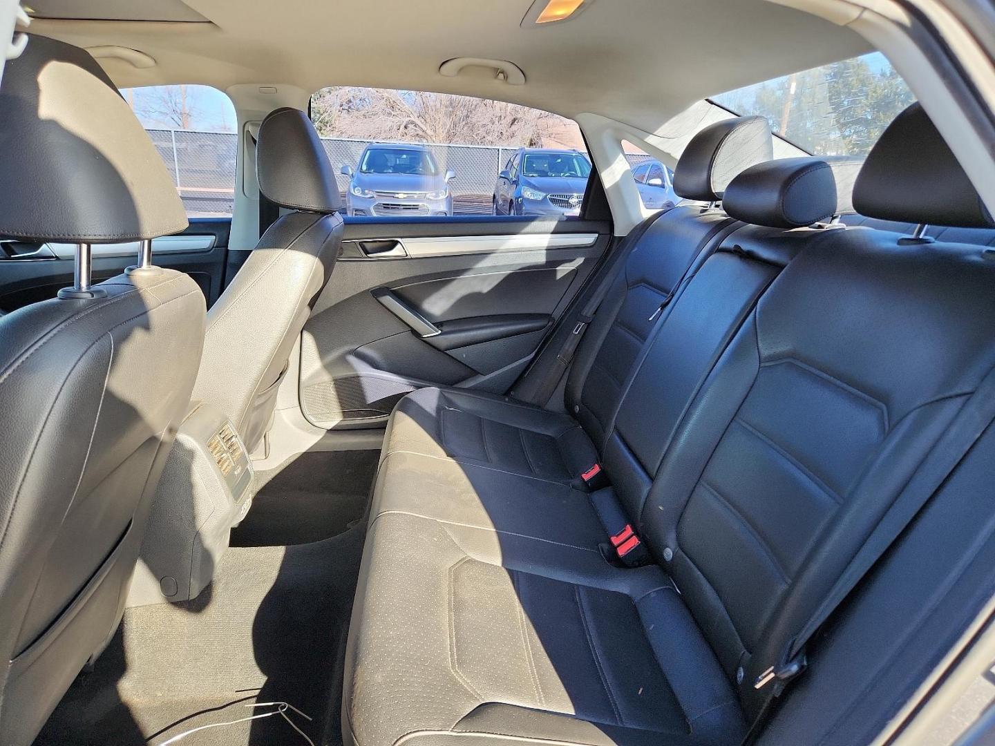 2019 GRAY Volkswagen Passat 2.0T Wolfsburg Edition (1VWLA7A34KC) with an Engine: 2.0L TSI I-4 Turbocharged -inc: DOHC 16-valve, direct fuel injection engine, located at 4110 Avenue Q, Lubbock, 79412, 33.556553, -101.855820 - Photo#4