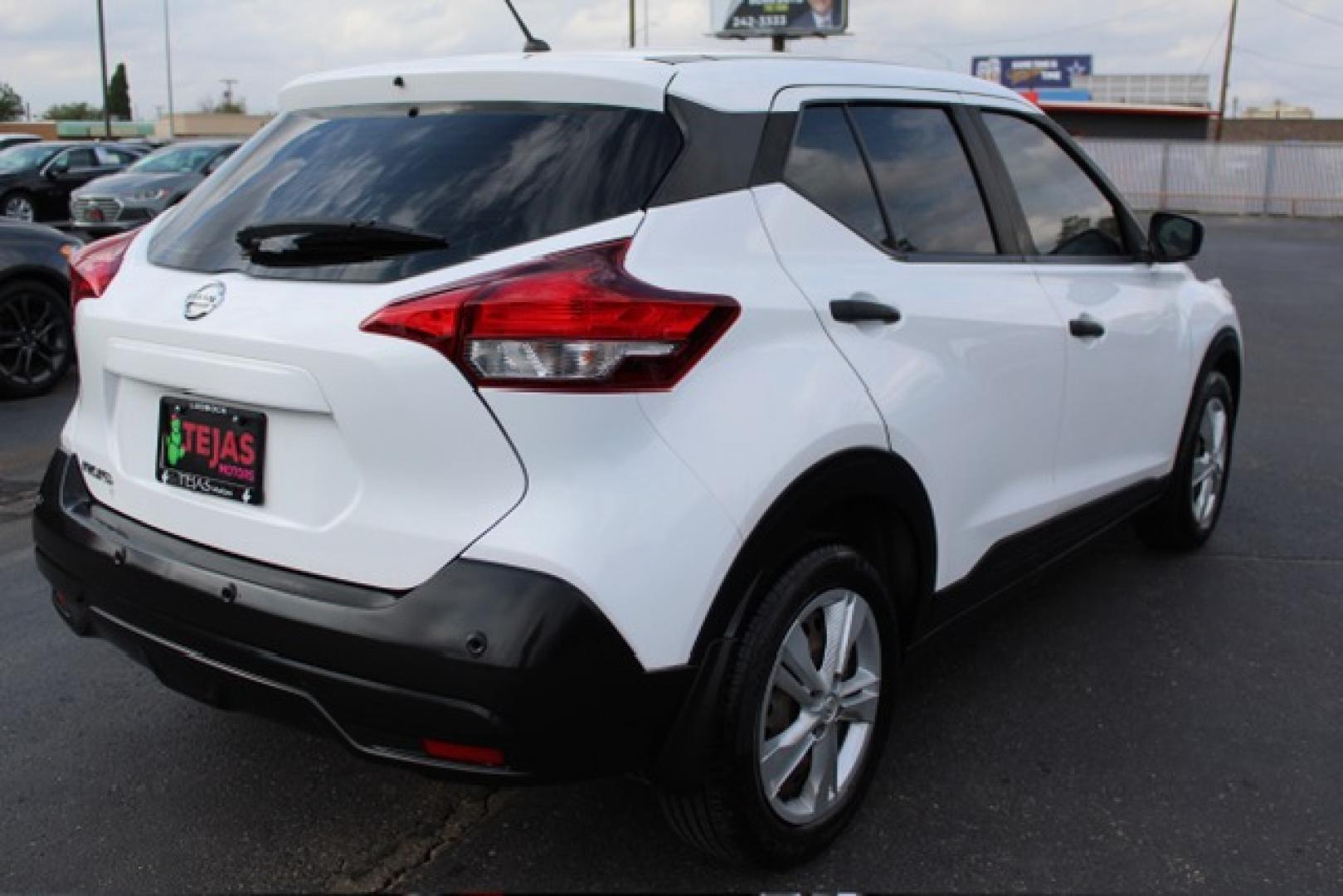 2020 WHITE Nissan Kicks S (3N1CP5BV2LL) with an Engine: 1.6L DOHC 16V 4-Cylinder engine, located at 4110 Avenue Q, Lubbock, 79412, 33.556553, -101.855820 - 03/01/2025 KEY IN ENVELOPE GOD- Photo#3