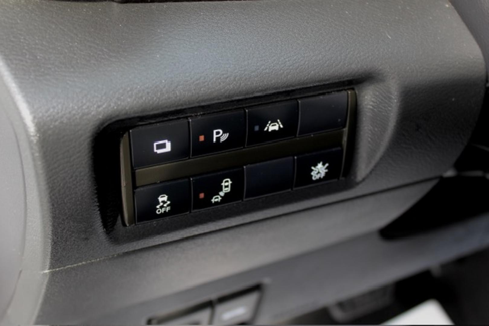 2020 WHITE Nissan Kicks S (3N1CP5BV2LL) with an Engine: 1.6L DOHC 16V 4-Cylinder engine, located at 4110 Avenue Q, Lubbock, 79412, 33.556553, -101.855820 - 03/01/2025 KEY IN ENVELOPE GOD- Photo#8