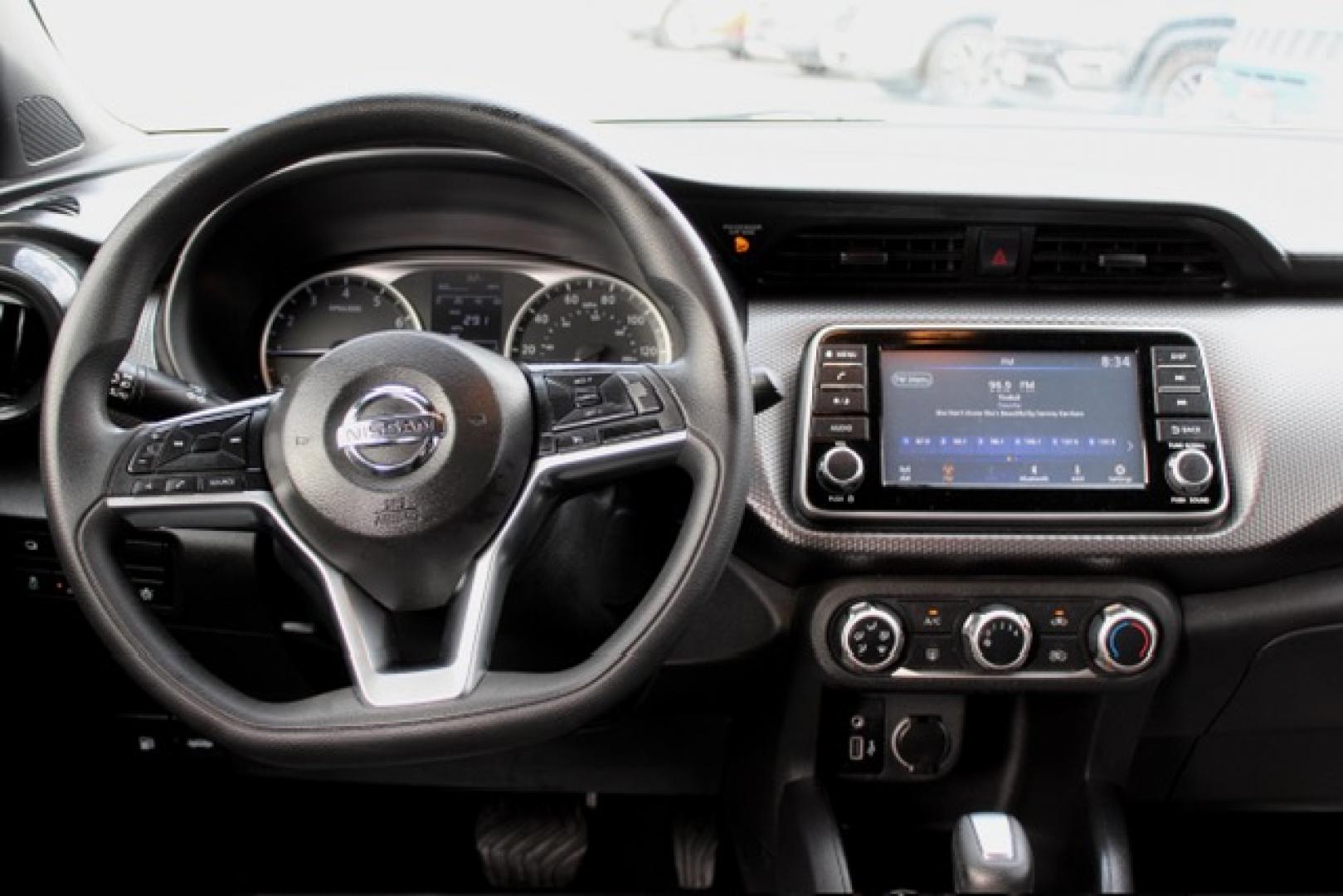 2020 WHITE Nissan Kicks S (3N1CP5BV2LL) with an Engine: 1.6L DOHC 16V 4-Cylinder engine, located at 4110 Avenue Q, Lubbock, 79412, 33.556553, -101.855820 - 03/01/2025 KEY IN ENVELOPE GOD- Photo#4