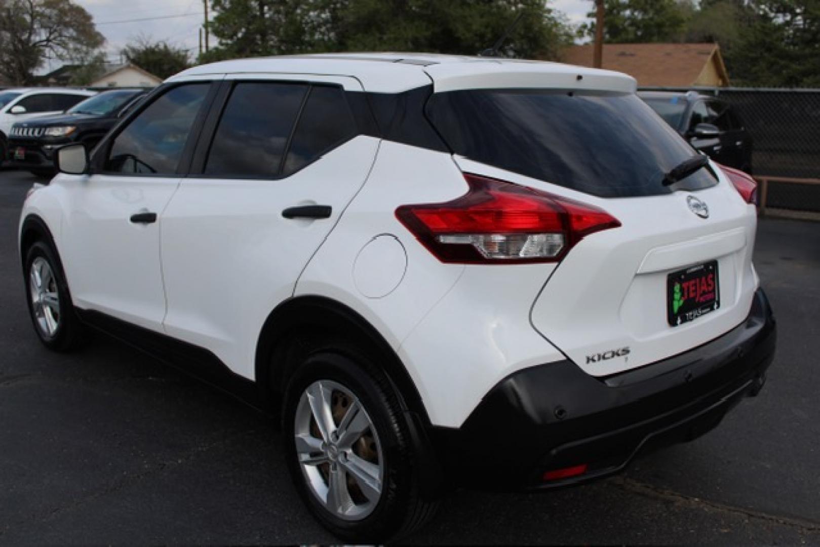 2020 WHITE Nissan Kicks S (3N1CP5BV2LL) with an Engine: 1.6L DOHC 16V 4-Cylinder engine, located at 4110 Avenue Q, Lubbock, 79412, 33.556553, -101.855820 - 03/01/2025 KEY IN ENVELOPE GOD- Photo#2