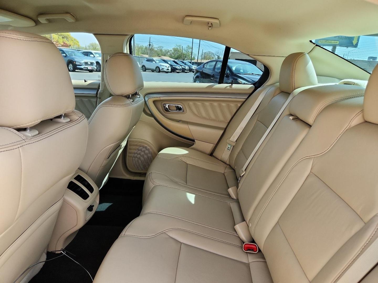 2015 SILVER Ford Taurus SEL (1FAHP2E85FG) with an 3.5L V-6 DOHC, variable valve control, regular unleaded, engine with 288HP engine, located at 4110 Avenue Q, Lubbock, 79412, 33.556553, -101.855820 - 03/08/2025 KEY IN ENVELOPE GOD - Photo#4