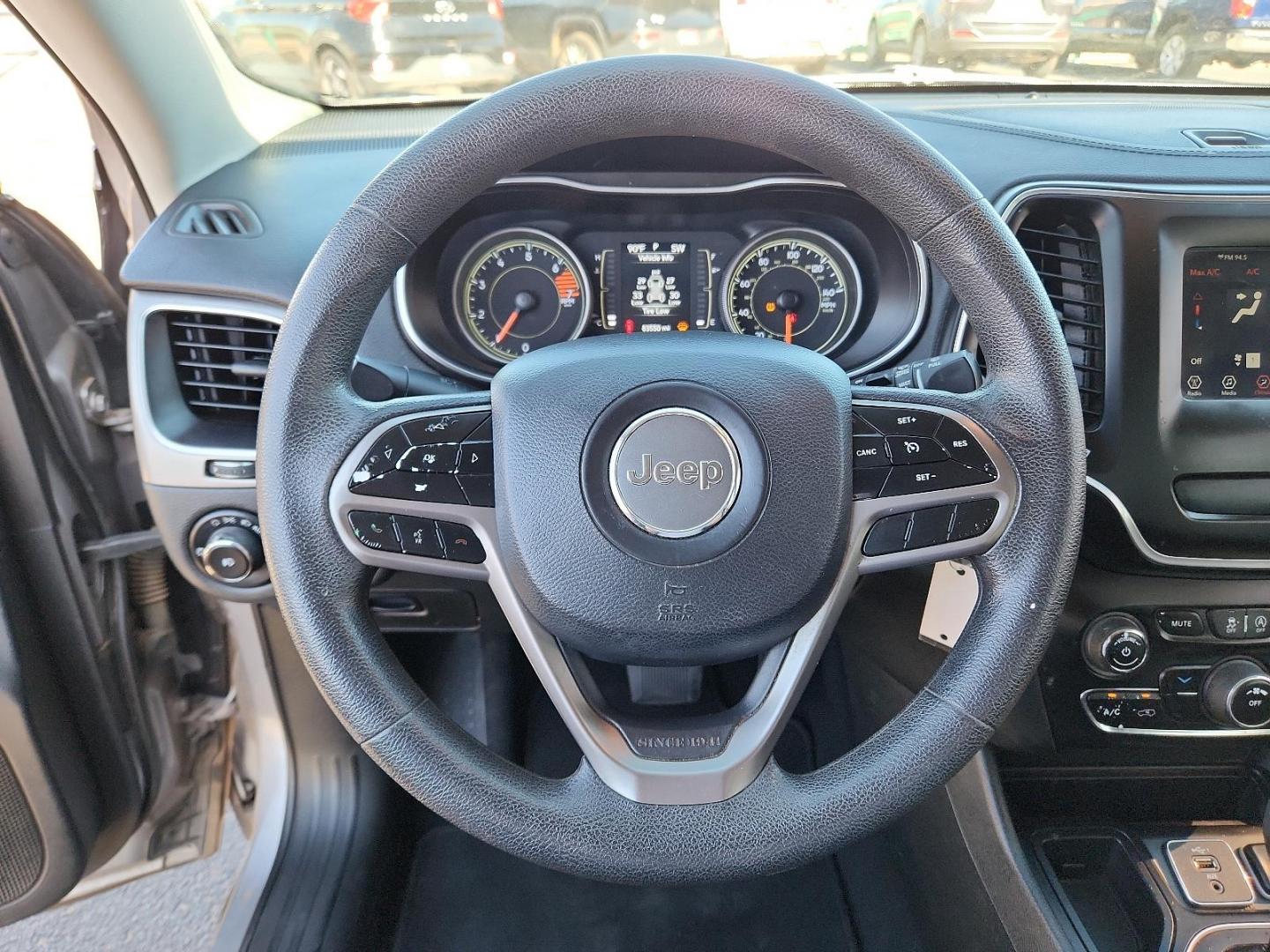 2019 SILVER Jeep Cherokee Latitude FWD (1C4PJLCB0KD) with an MultiAir2 Tigershark 2.4L I-4 variable valve control, regular unleaded, engine with 180HP engine, located at 4110 Avenue Q, Lubbock, 79412, 33.556553, -101.855820 - 03/08/2025 KEY IN ENVELOPE GOD - Photo#10