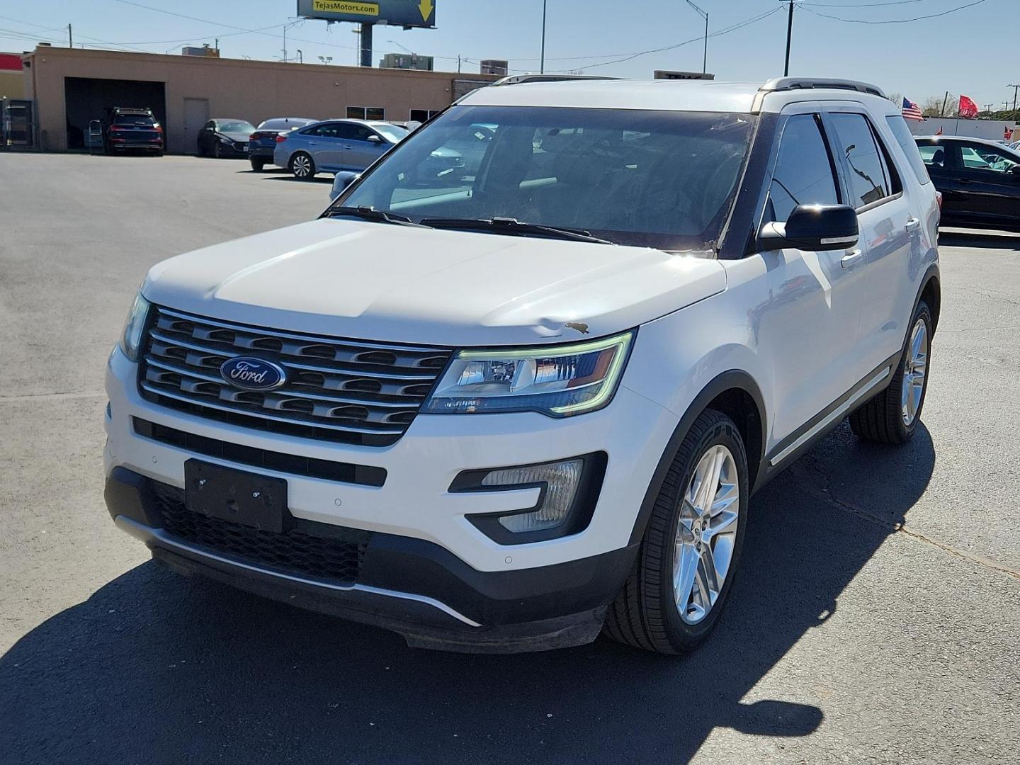 2016 WHITE Ford Explorer XLT (1FM5K8D80GG) with an ENGINE: 3.5L TI-VCT V6 engine, located at 4110 Avenue Q, Lubbock, 79412, 33.556553, -101.855820 - 03/15/2025 KEY IN ENVELOPE GOD - Photo#3