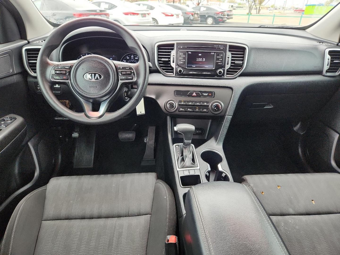 2017 SILVER Kia Sportage LX (KNDPM3AC3H7) with an Theta II 2.4L I-4 gasoline direct injection, DOHC, D-CVVT variable valve control, regular unleaded, engine with 181HP engine, located at 4110 Avenue Q, Lubbock, 79412, 33.556553, -101.855820 - Photo#5