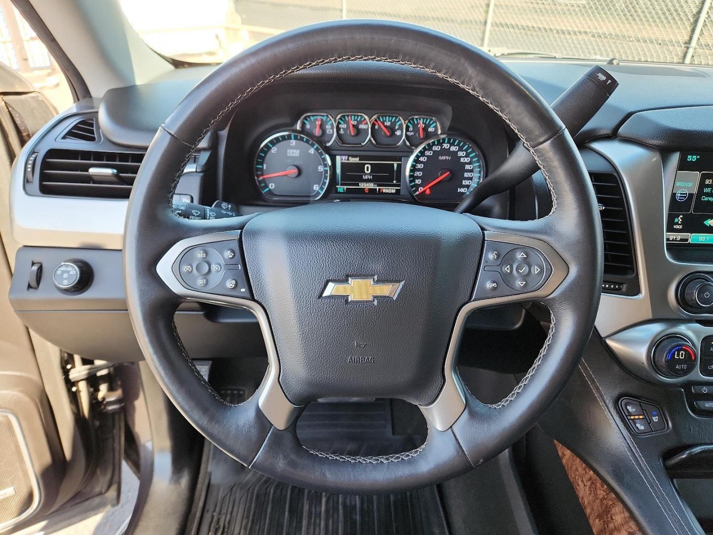 2015 GRAY Chevrolet Suburban 1500 LTZ (1GNSCKKC5FR) with an EcoTec3 5.3L V-8 gasoline direct injection, variable valve control, regular unleaded, engine with cylinder deactivation and 355HP engine, located at 4110 Avenue Q, Lubbock, 79412, 33.556553, -101.855820 - Photo#10