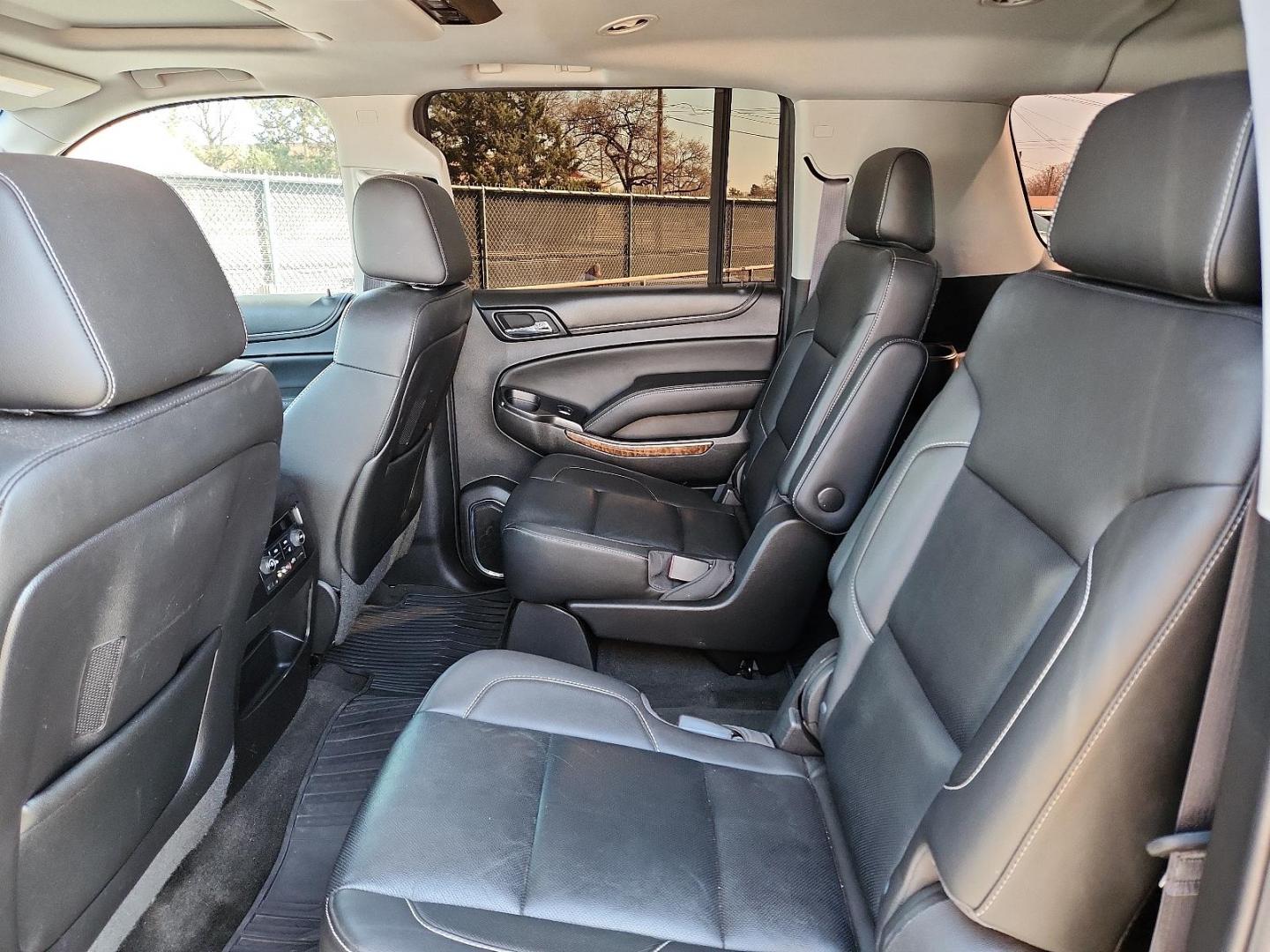2015 GRAY Chevrolet Suburban 1500 LTZ (1GNSCKKC5FR) with an EcoTec3 5.3L V-8 gasoline direct injection, variable valve control, regular unleaded, engine with cylinder deactivation and 355HP engine, located at 4110 Avenue Q, Lubbock, 79412, 33.556553, -101.855820 - Photo#4
