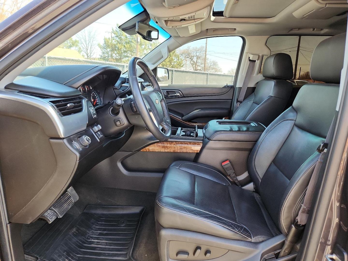 2015 GRAY Chevrolet Suburban 1500 LTZ (1GNSCKKC5FR) with an EcoTec3 5.3L V-8 gasoline direct injection, variable valve control, regular unleaded, engine with cylinder deactivation and 355HP engine, located at 4110 Avenue Q, Lubbock, 79412, 33.556553, -101.855820 - Photo#6