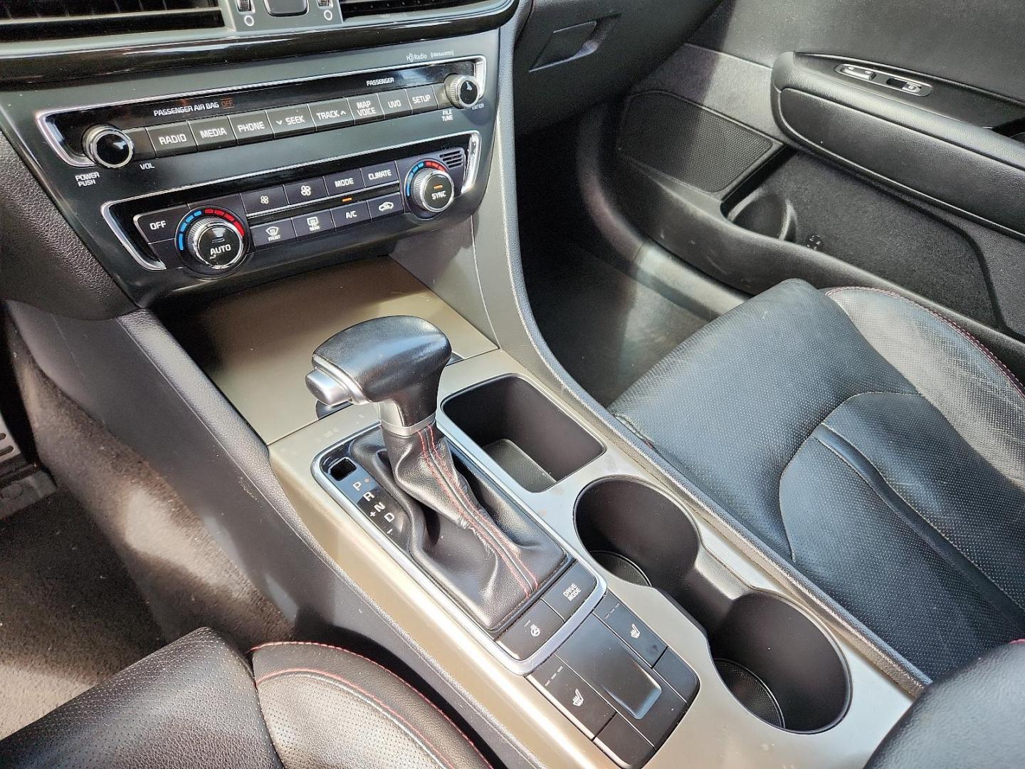2016 GRAY Kia Optima SX Turbo (5XXGW4L23GG) with an 2L I-4 gasoline direct injection, DOHC, variable valve control, intercooled turbo, regular unleaded, engine with 245HP engine, located at 4110 Avenue Q, Lubbock, 79412, 33.556553, -101.855820 - 03/21/2025 KEY IN ENVELOPE GOD - Photo#11