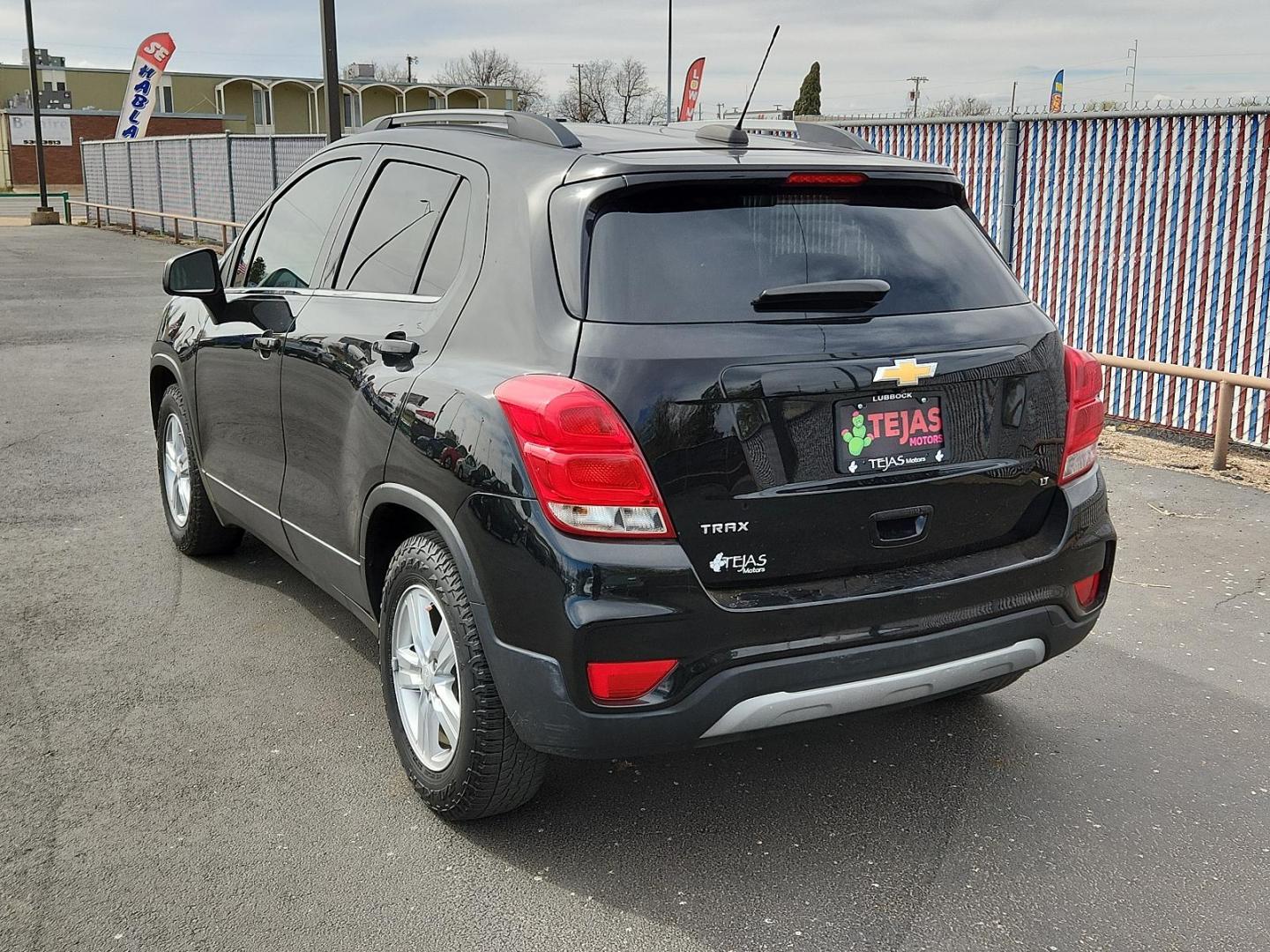 2018 BLACK Chevrolet Trax LT (3GNCJLSB3JL) with an ECOTEC 1.4L I-4 DOHC, VVT variable valve control, intercooled turbo, regular unleaded, engine with 138HP engine, located at 4110 Avenue Q, Lubbock, 79412, 33.556553, -101.855820 - Photo#2