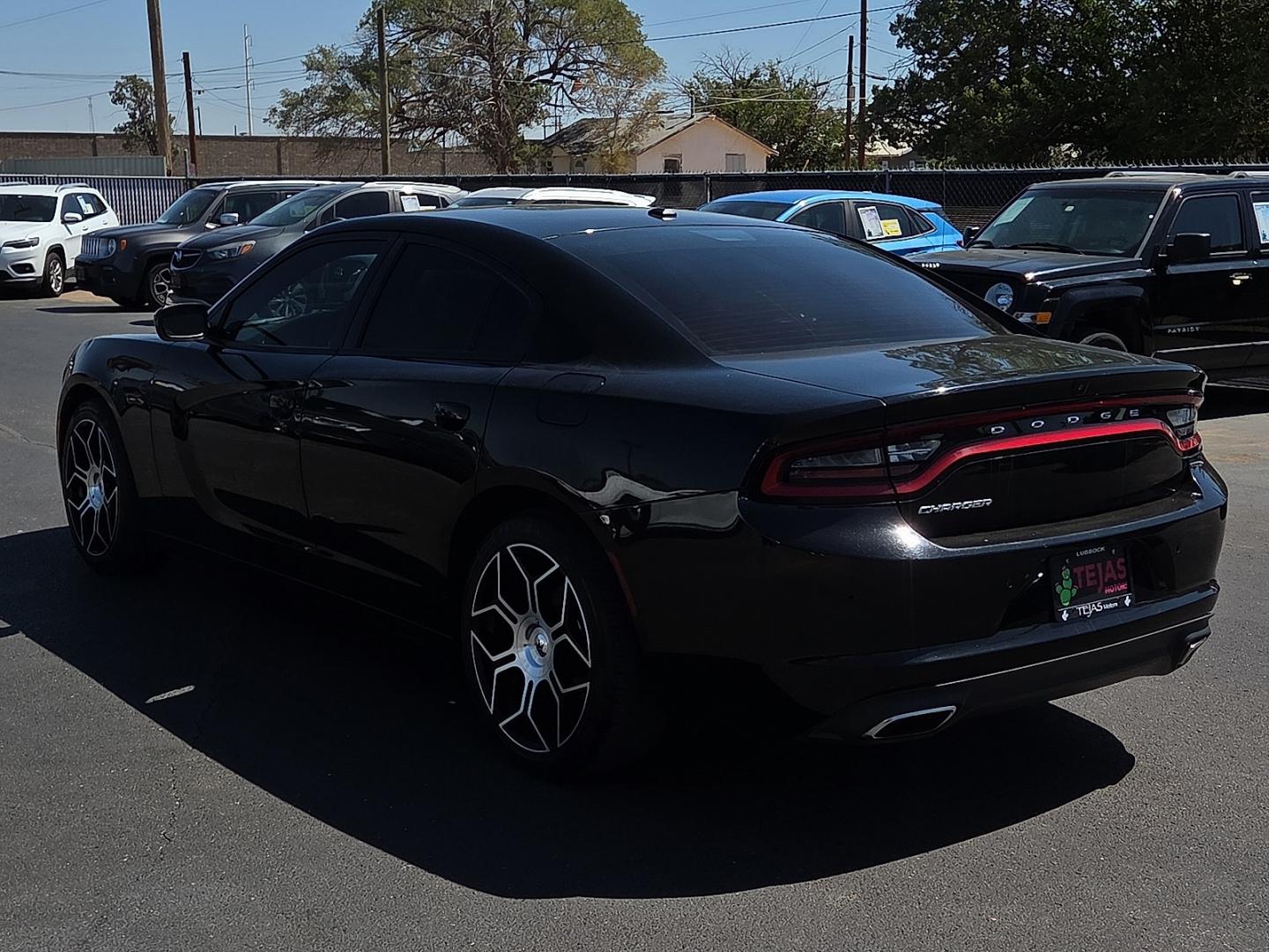 2020 Pitch Black Clearcoat /Black - X9 Dodge Charger SXT RWD (2C3CDXBG6LH) with an Pentastar 3.6L V-6 DOHC, variable valve control, regular unleaded, engine with 292HP engine, located at 4110 Avenue Q, Lubbock, 79412, 33.556553, -101.855820- Photo#3