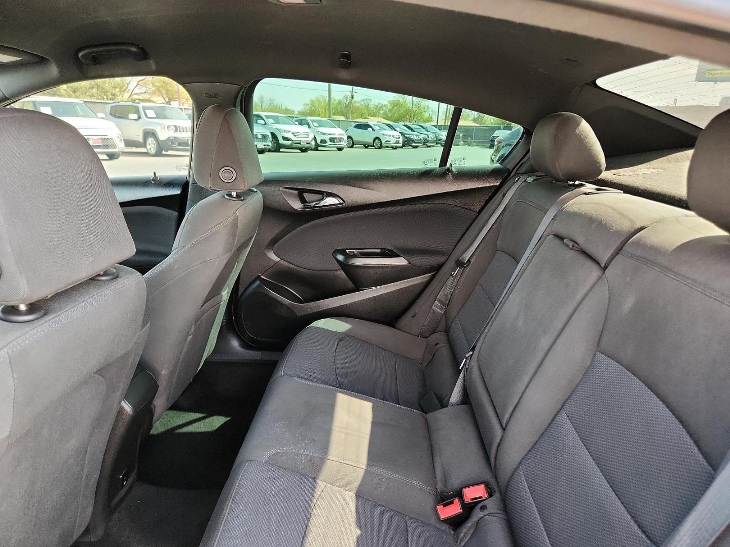 2018 GRAY Chevrolet Cruze LT Auto (1G1BE5SM1J7) with an 1.4L I-4 gasoline direct injection, DOHC, variable valve control, intercooled turbo, regular unleaded, engine with 153HP engine, located at 4110 Avenue Q, Lubbock, 79412, 33.556553, -101.855820 - 03/29/2025 KEY IN ENVELOPE GOD - Photo#4