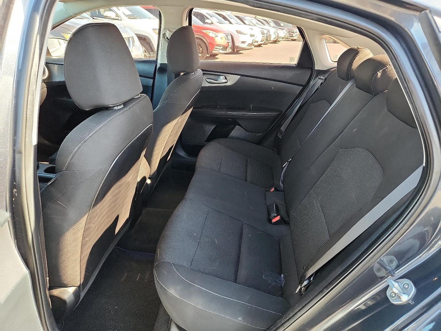 2019 Gravity Grey - KDG /Black - WK Kia Forte LXS (3KPF24AD9KE) with an 2L I-4 DOHC, D-CVVT variable valve control, regular unleaded, engine with 147HP engine, located at 4110 Avenue Q, Lubbock, 79412, 33.556553, -101.855820 - Photo#4